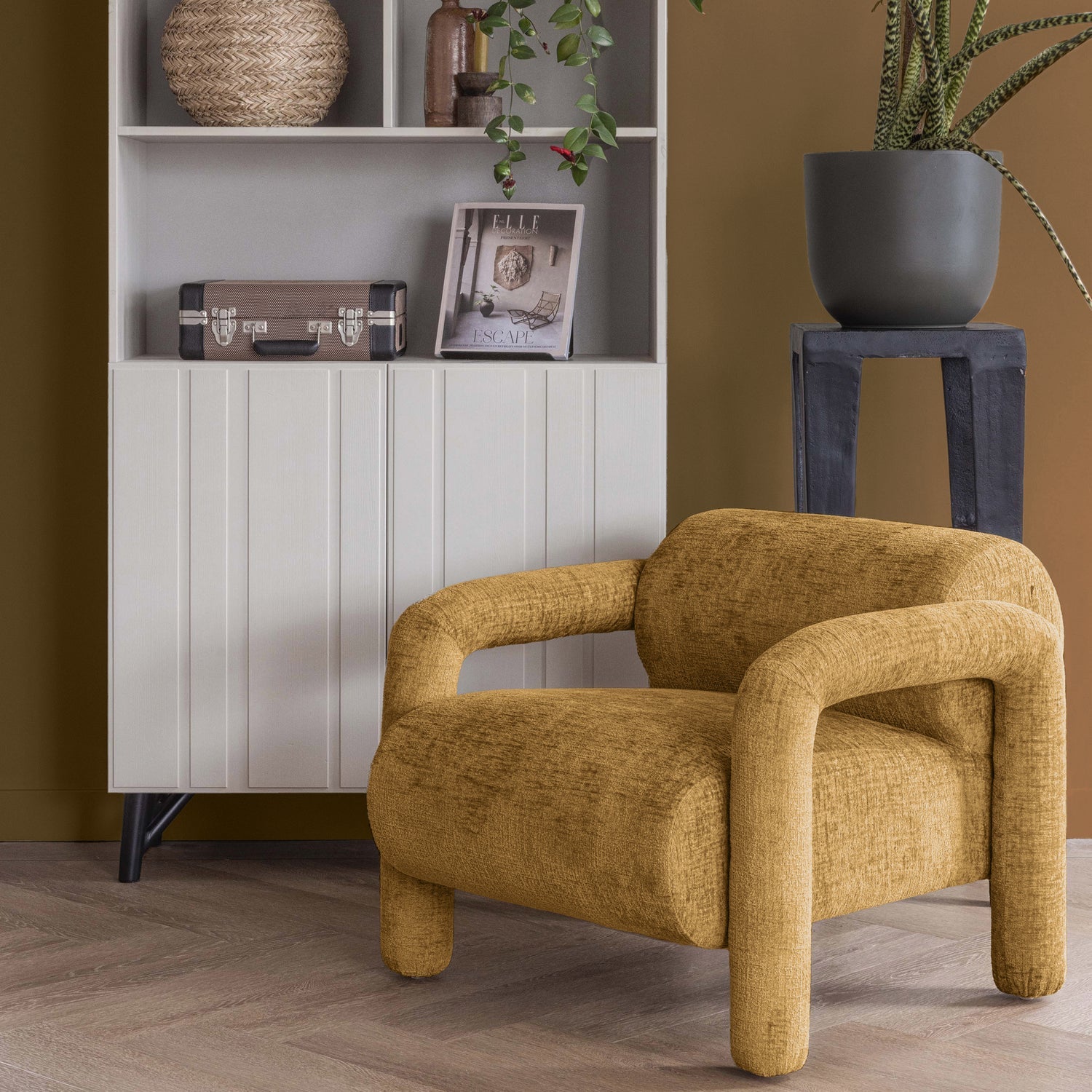 Woood | Fauteuil Lenny in grove textuur goud/geel