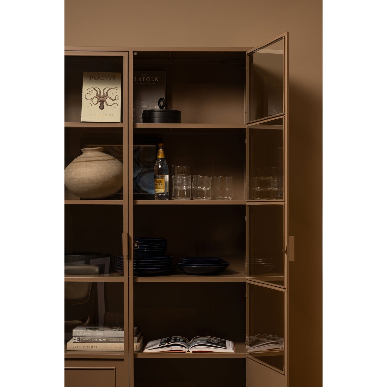 Woood | Vitrinekast XL Ronja metaal military brown SHOWMODEL