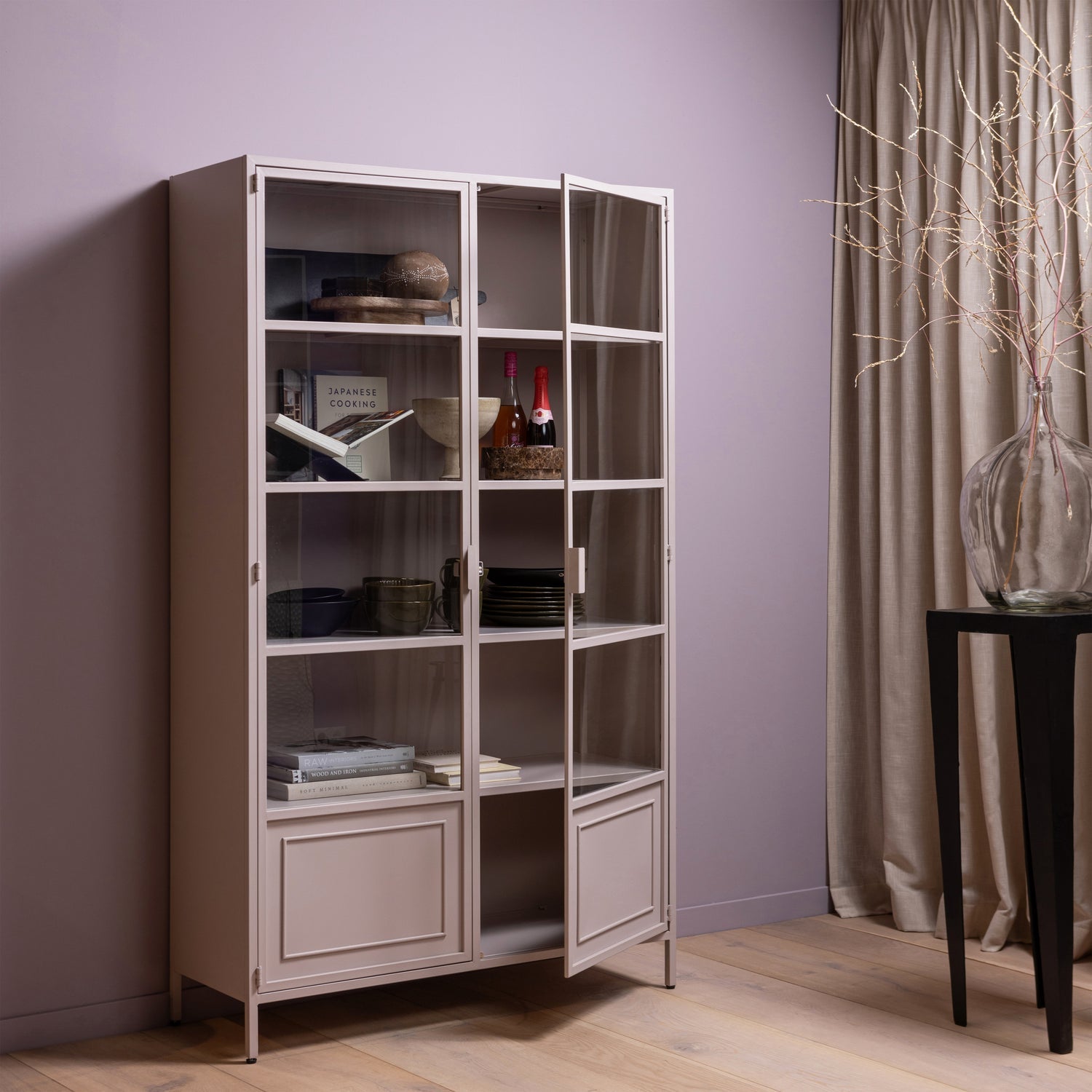 Woood | Vitrinekast XL Ronja metaal soft pink