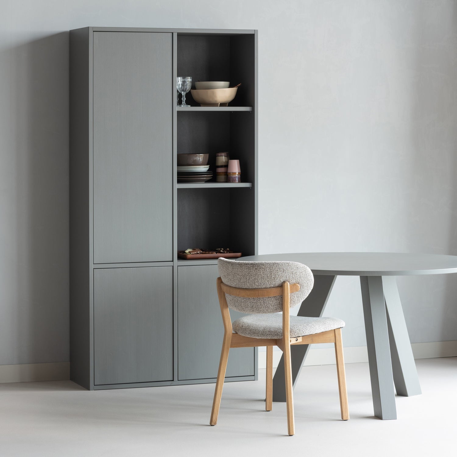 Woood | Ronde eettafel Rhonda 130cm warmgrijs