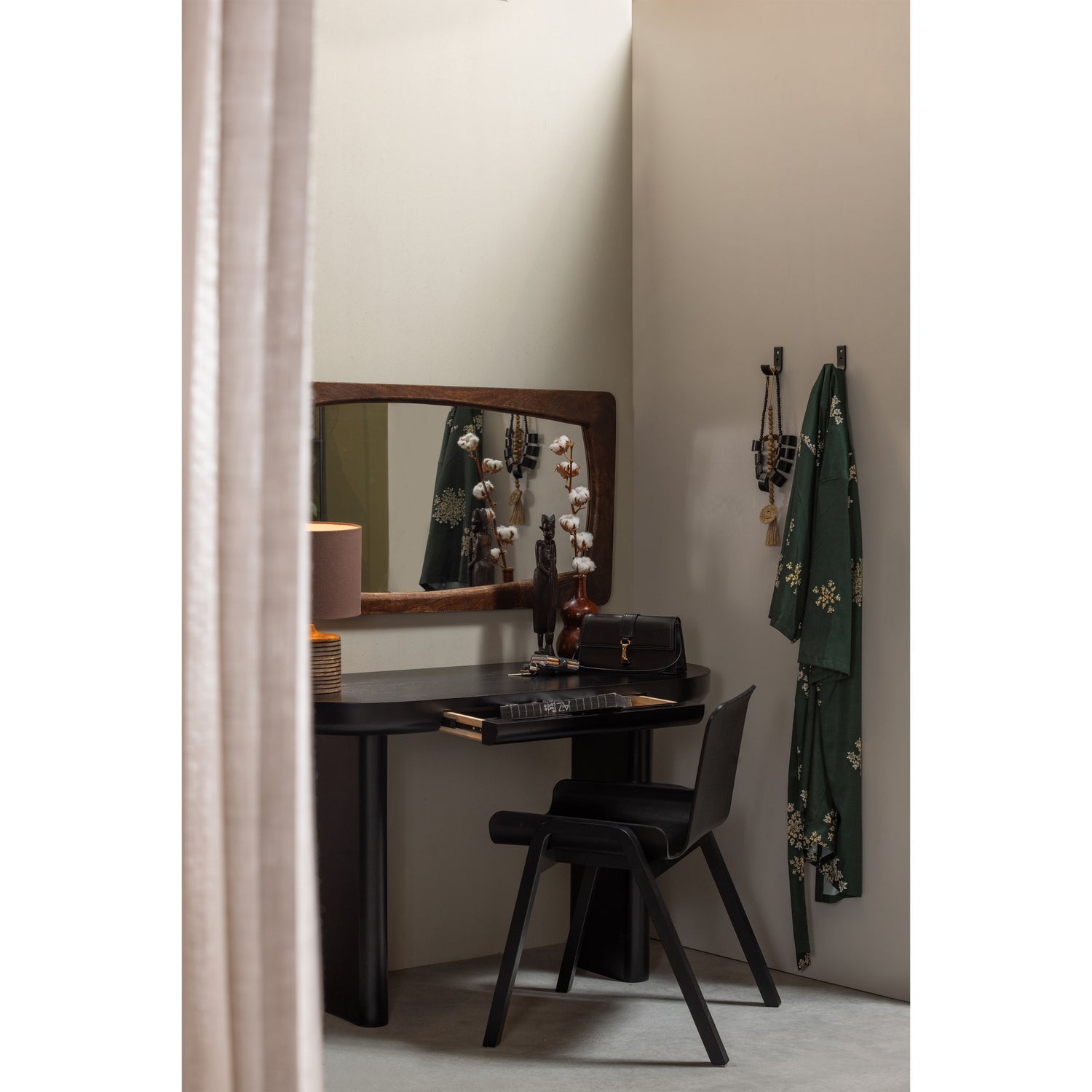 Woood | Sidetable & Bureau Mael zwart