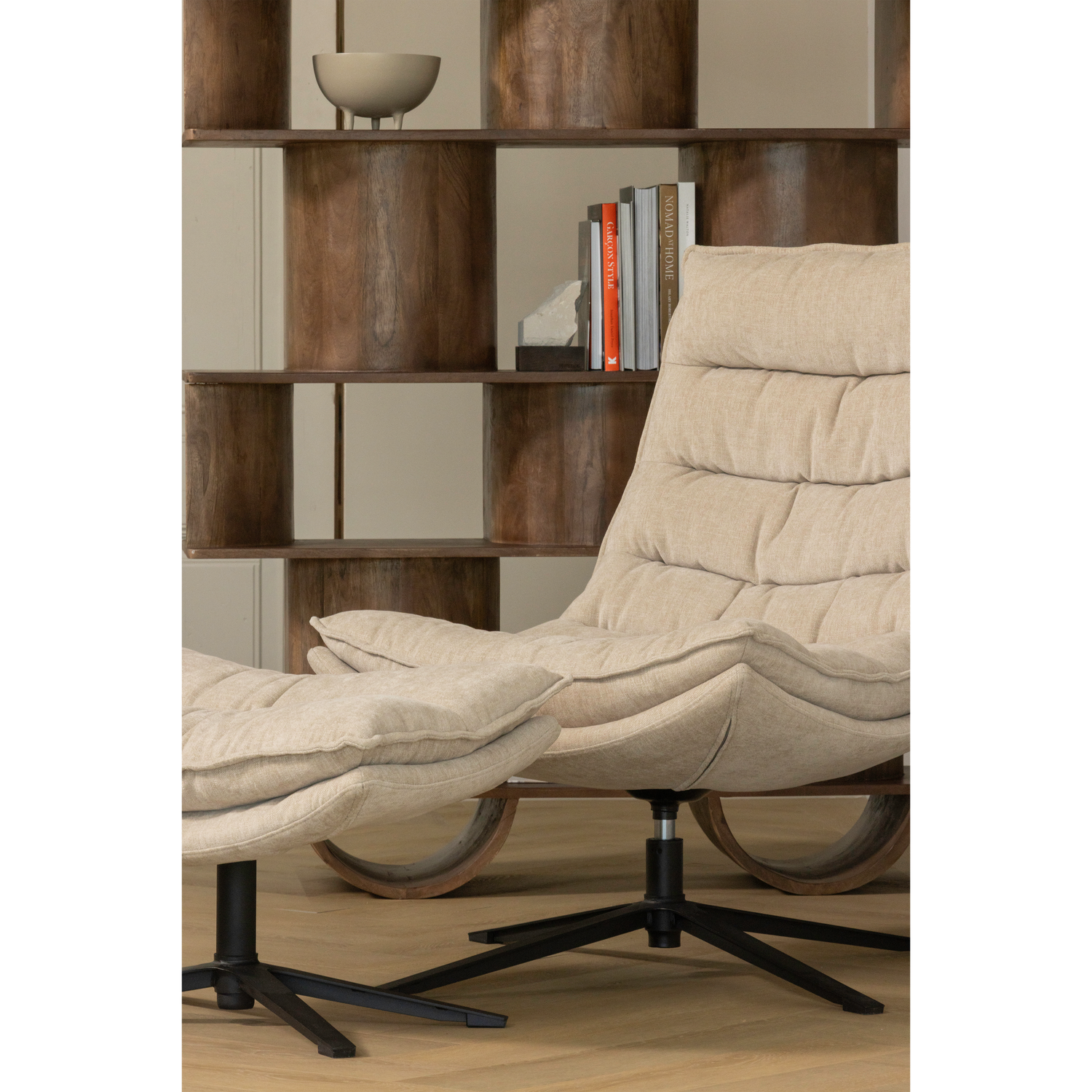Woood | Draaifauteuil Kube met hocker naturel