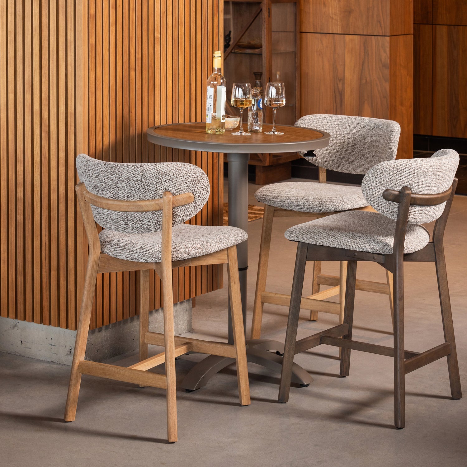 Woood | Barstoel Udar naturel met houten frame bruin
