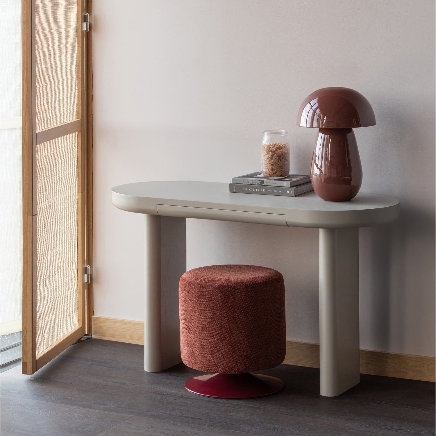 Woood | Poef Islen met draaivoet boucle bordeuxrood