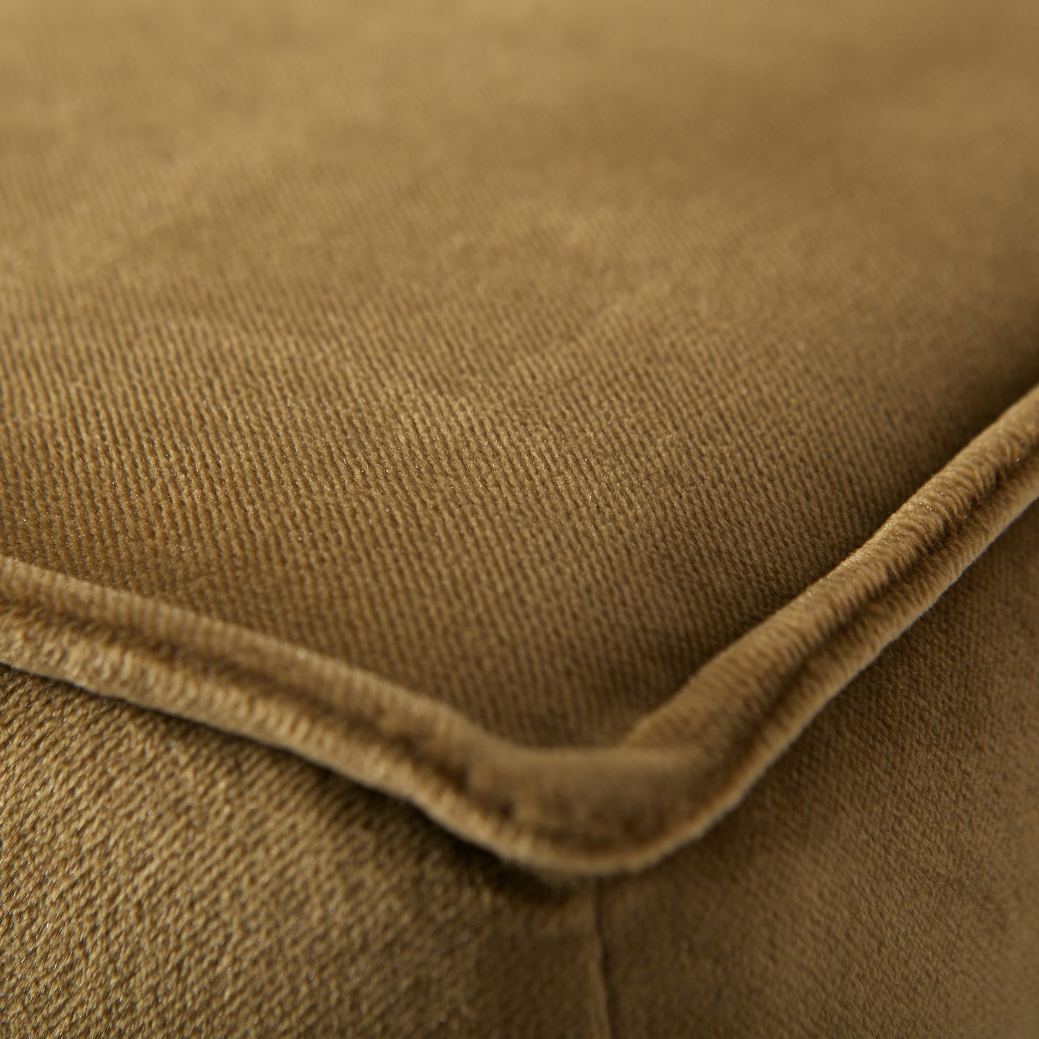 Woood | Hocker Rodeo op poten velvet honinggeel