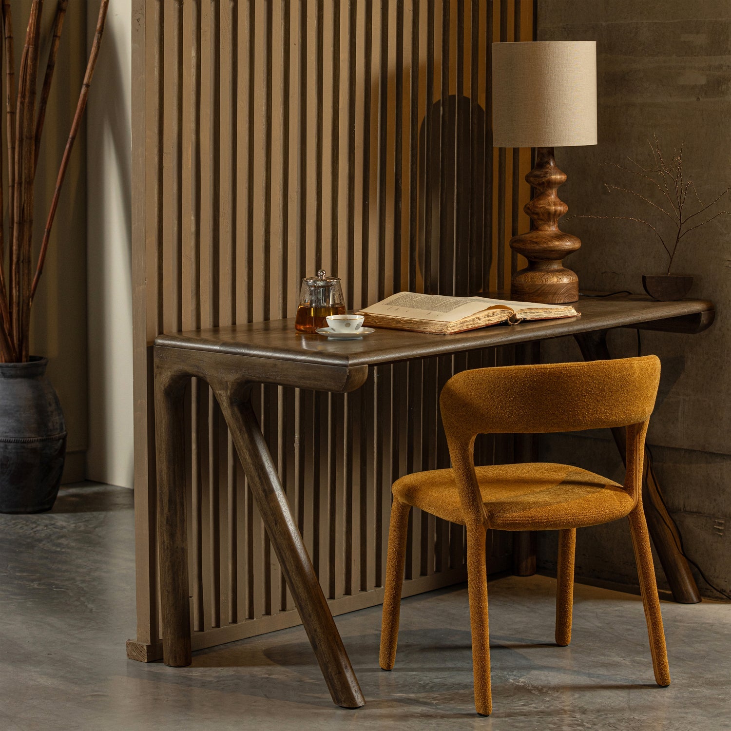 Woood | Bureau Tug donkerbuin