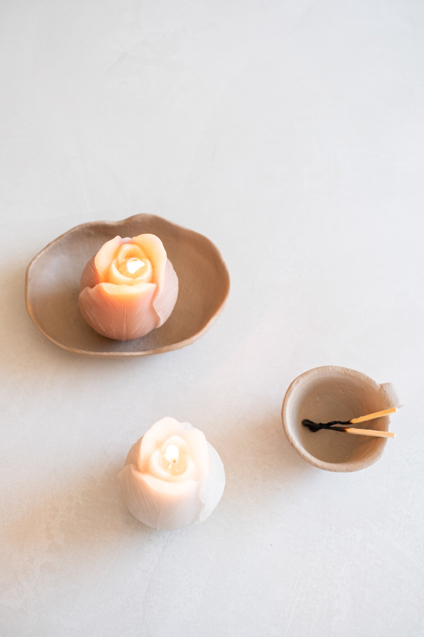 Selected by | Kaars tulp greige