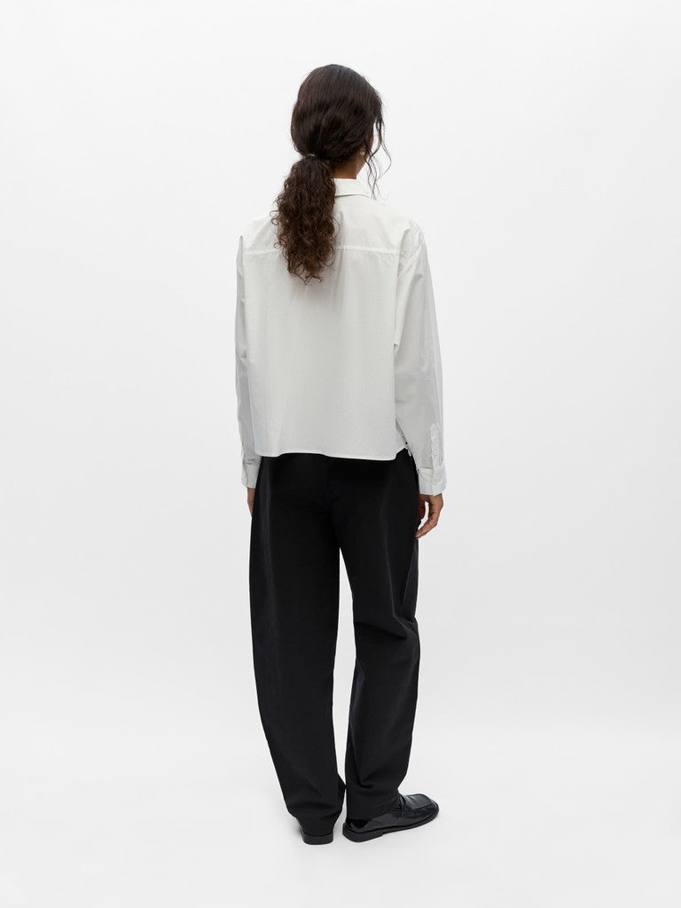 Object | Top Asly bright white white lace