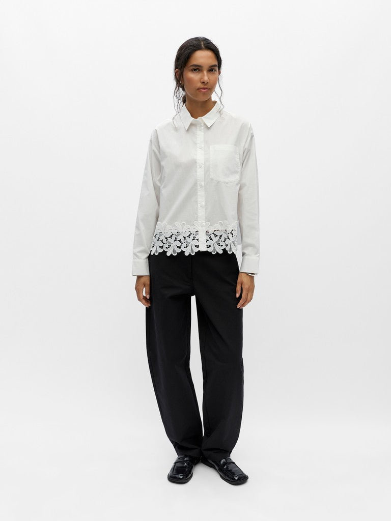 Object | Top Asly bright white white lace