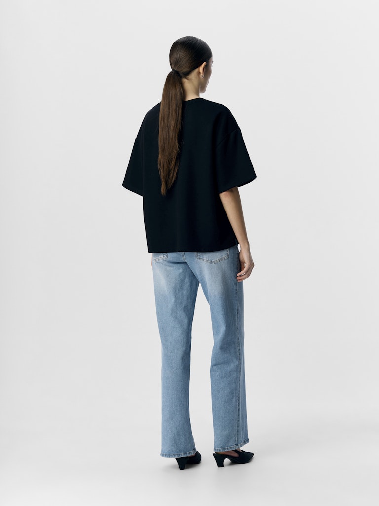 Object | T-Shirt Andrea zwart NOOS