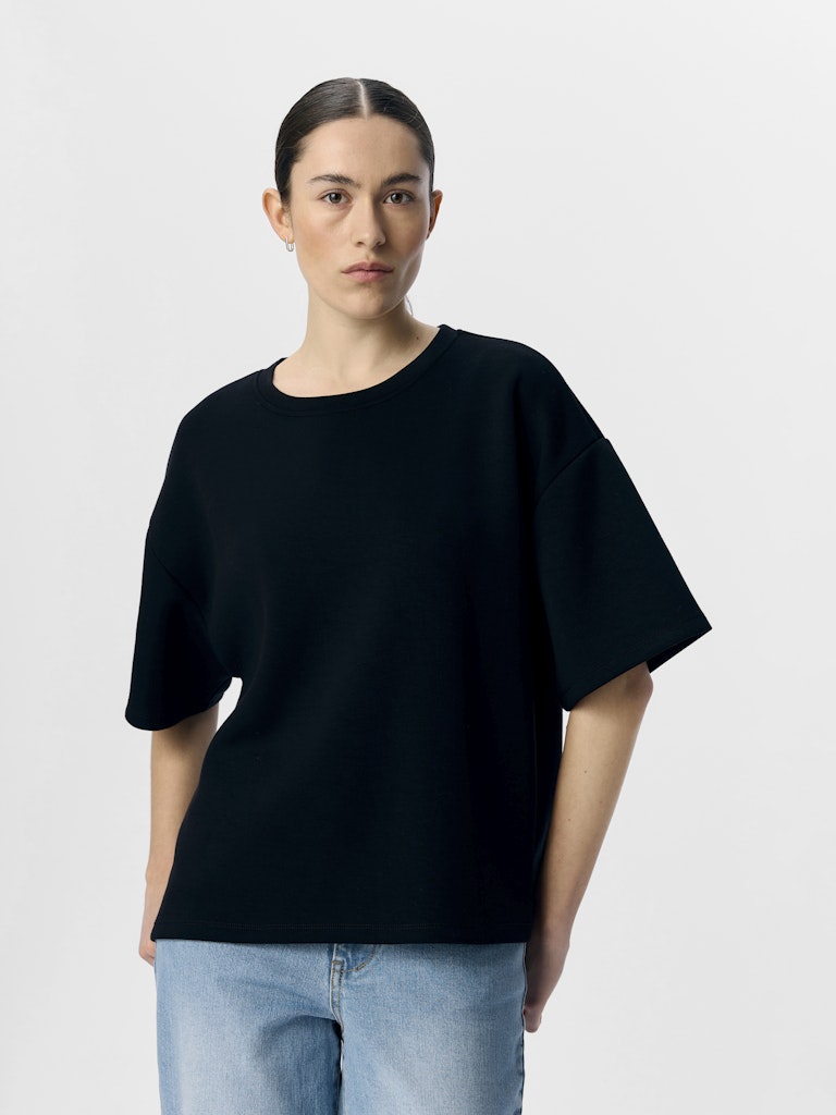 Object | T-Shirt Andrea zwart NOOS