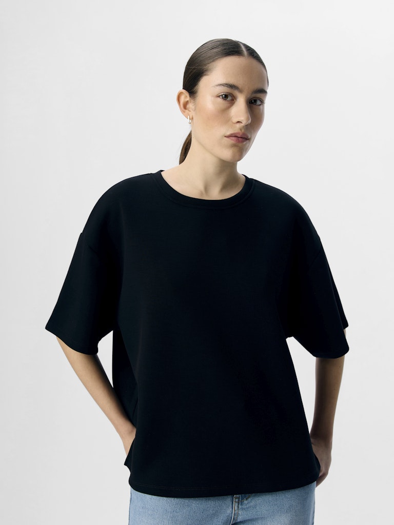 Object | T-Shirt Andrea zwart NOOS