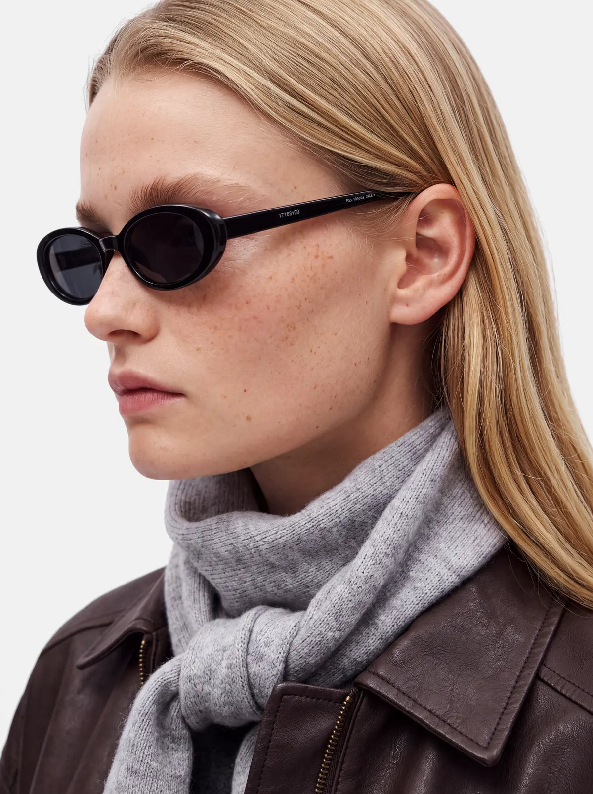 Pieces | Sjaaltje Komma Triangle medium grey NOOS