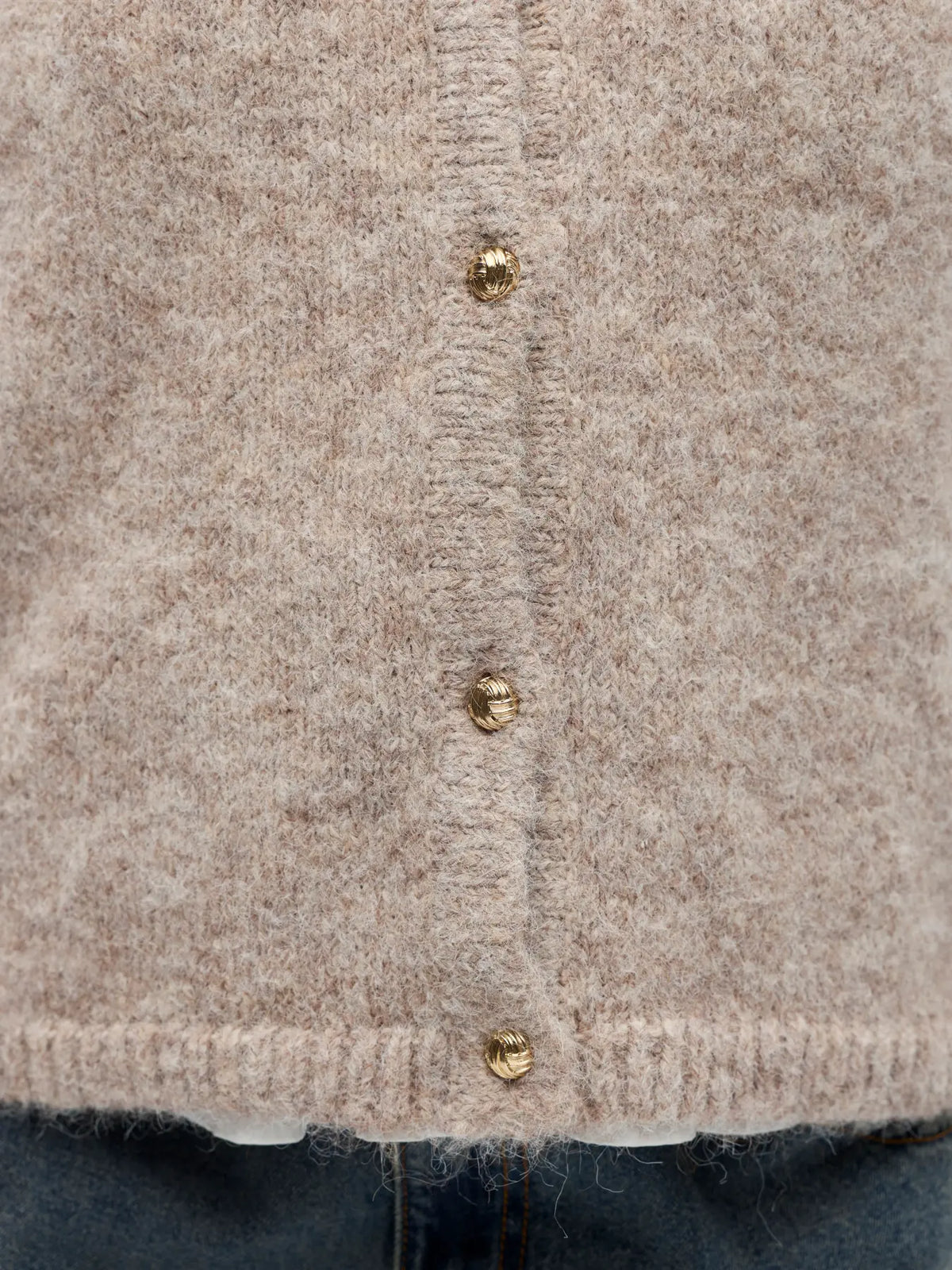 Object | Gebreid mouwloos vestje Saggia humus