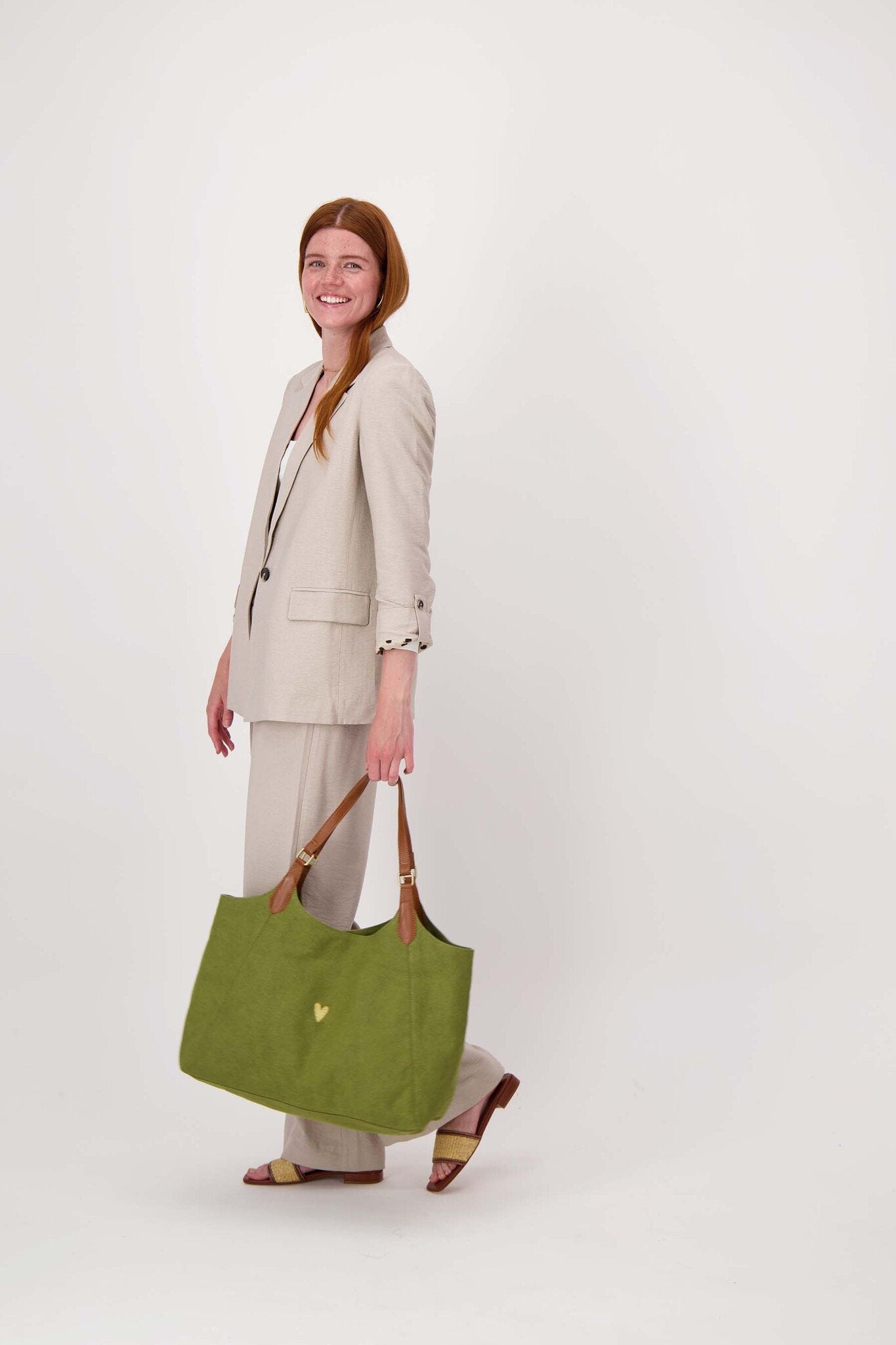 Zusss | Love tote bag met leren details mossgroen
