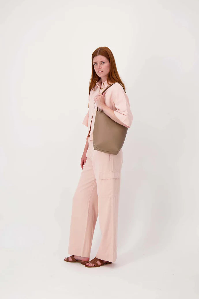 Zusss | Bucket bag donker zand