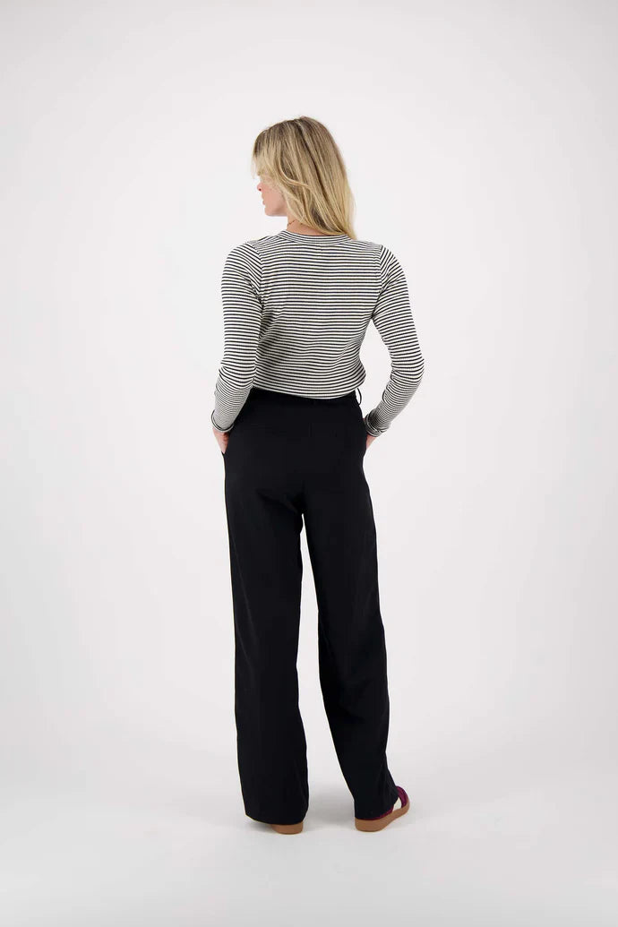 Zusss | Top rib met streep zwart