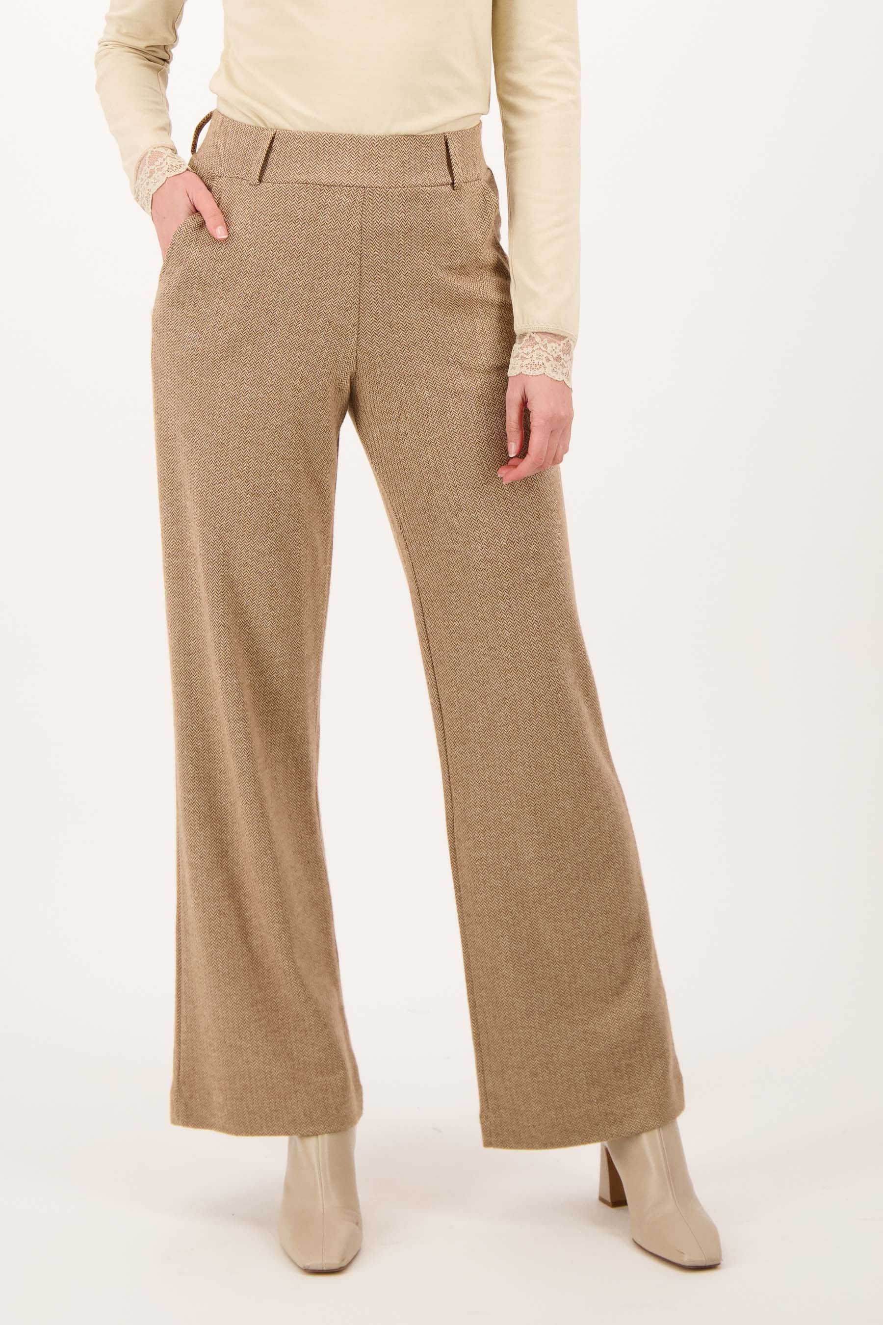 Zusss | Visgraat broek met stretch beige