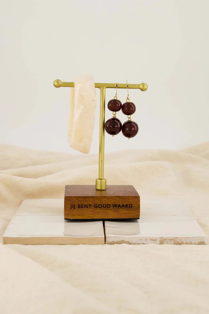 Zusss | Oorbellen met resin parel choco