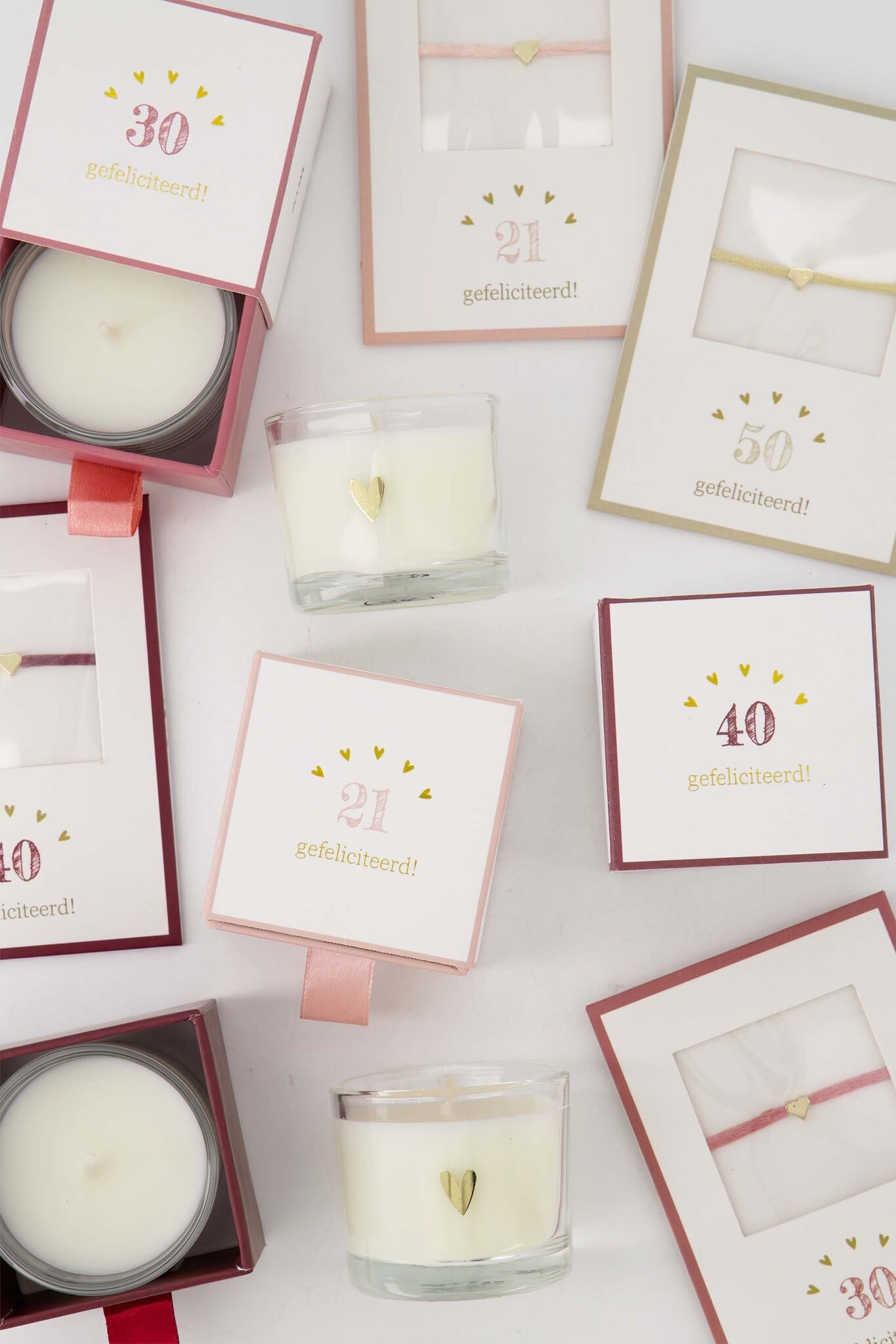 Zusss | Geurkaars glas in doosje 21 gefeliciteerd wit licht/roze wit / lichtroze