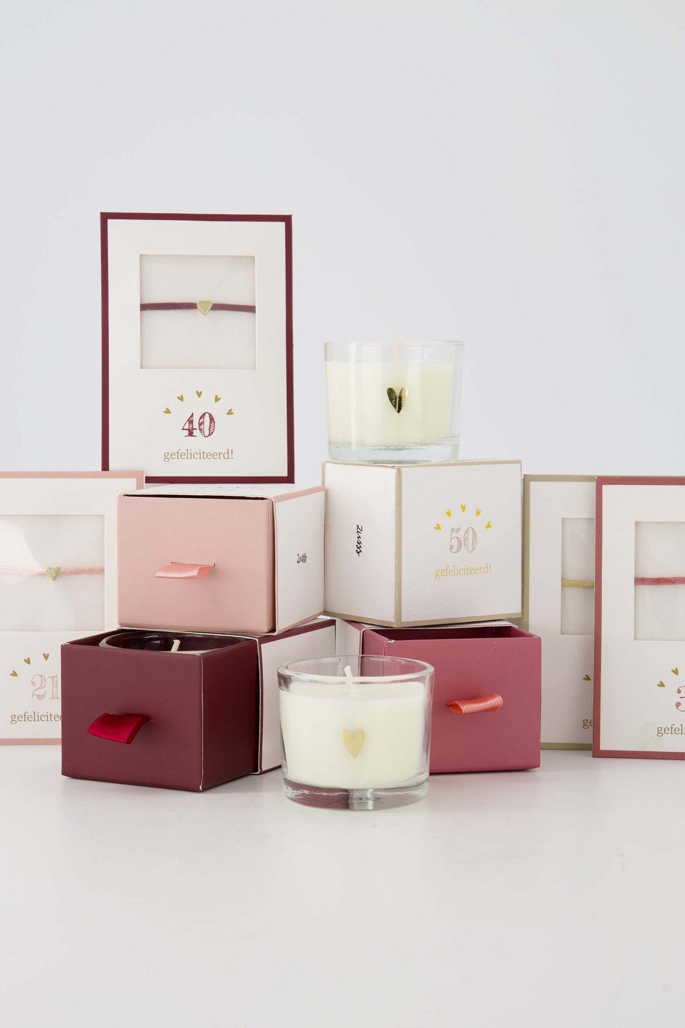 Zusss | Geurkaars glas in doosje 40 gefeliciteerd wit/port wit / port