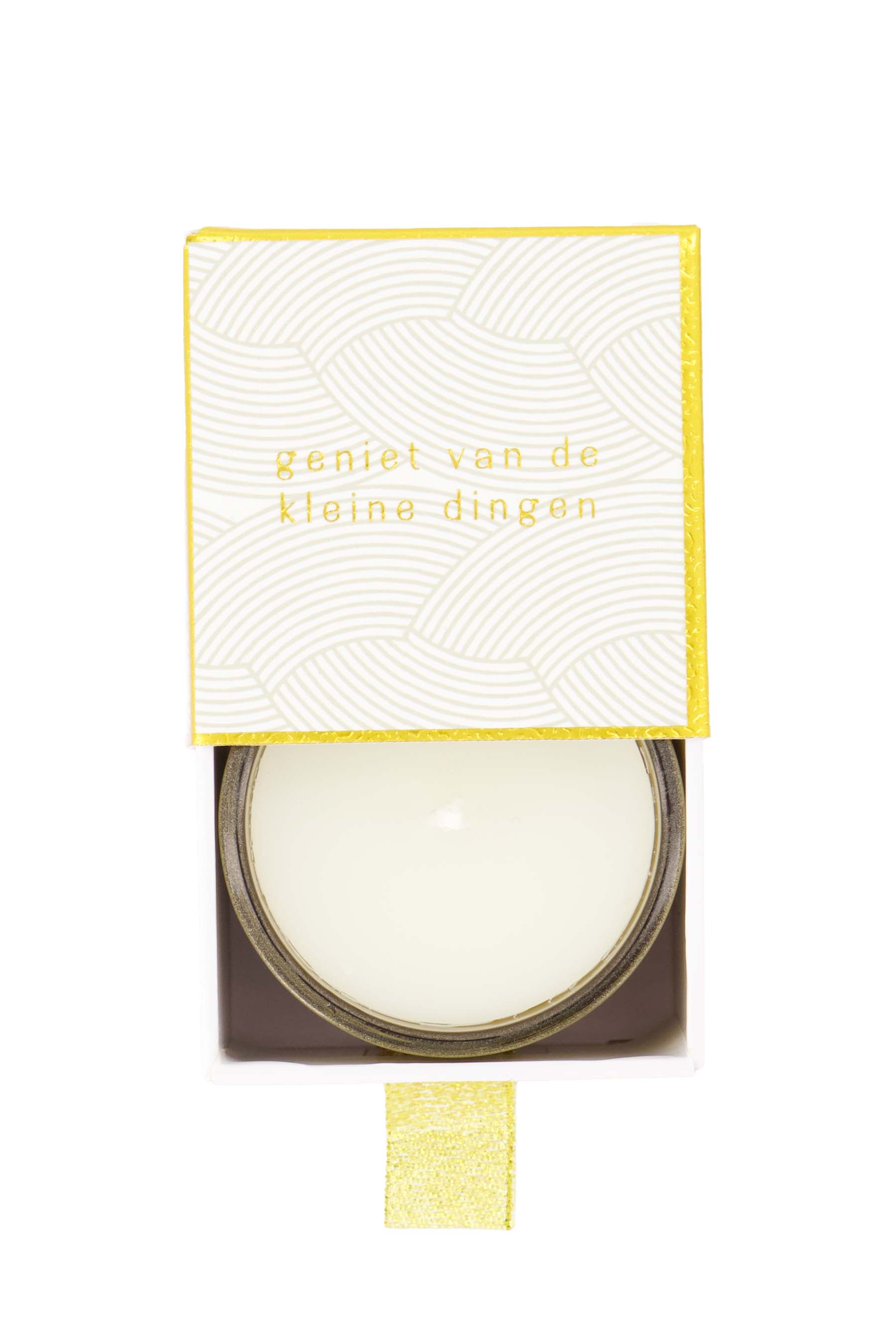 Zusss | Scented candle in box geniet van de kleine dingen white / gold