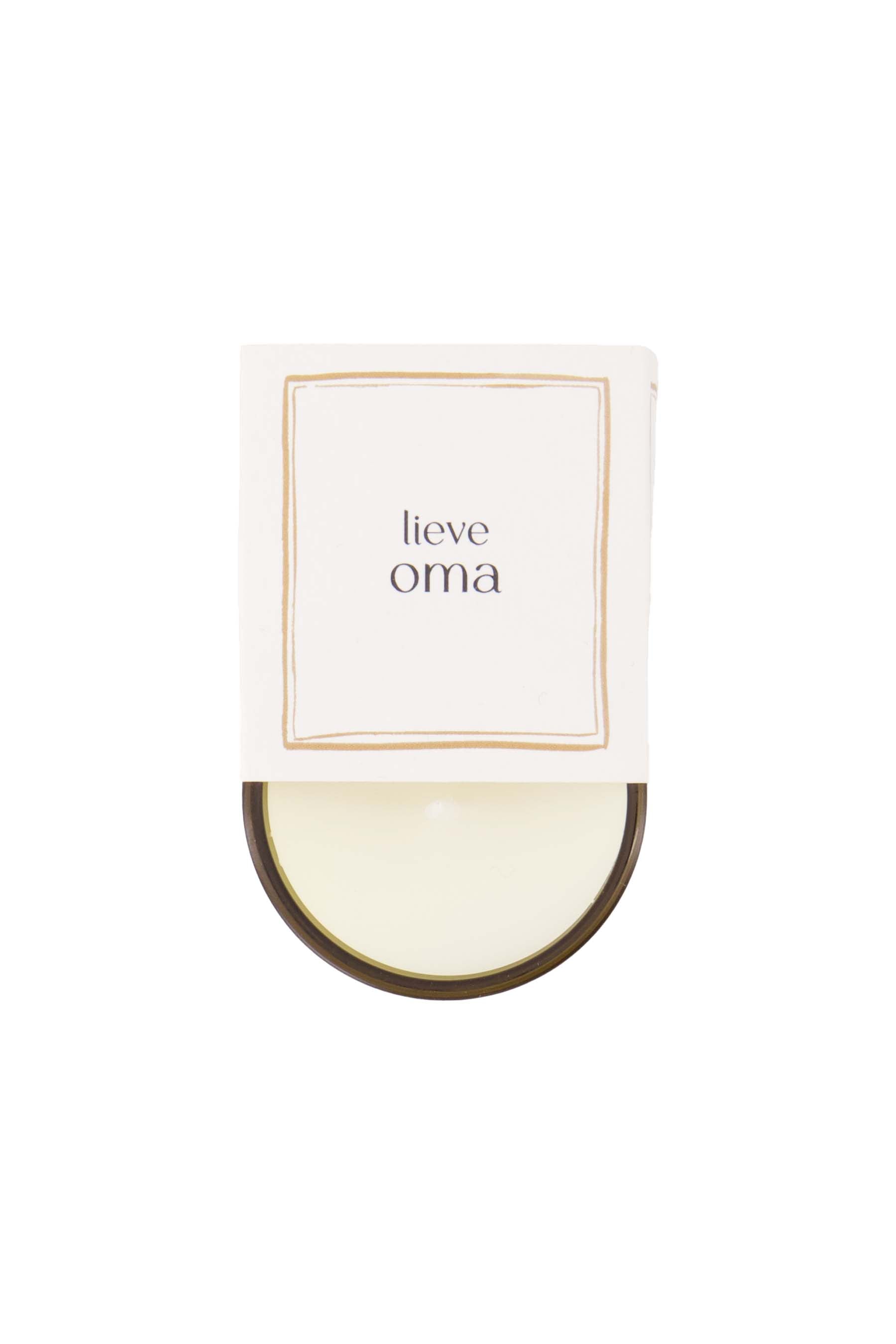 Zusss | Scented candle in wrap lieve oma white / gold