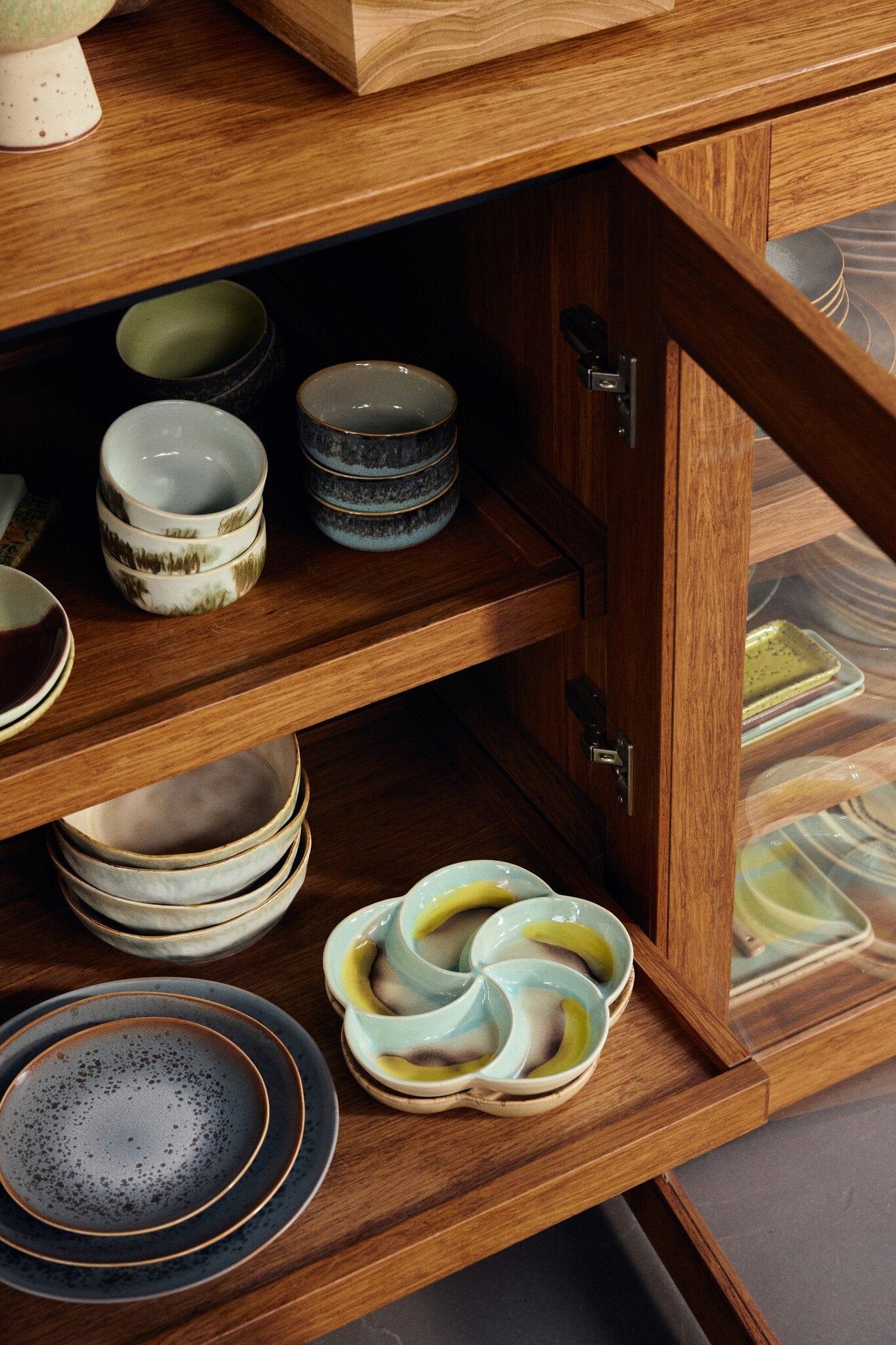 HK Living | 70's servies snackbord glint