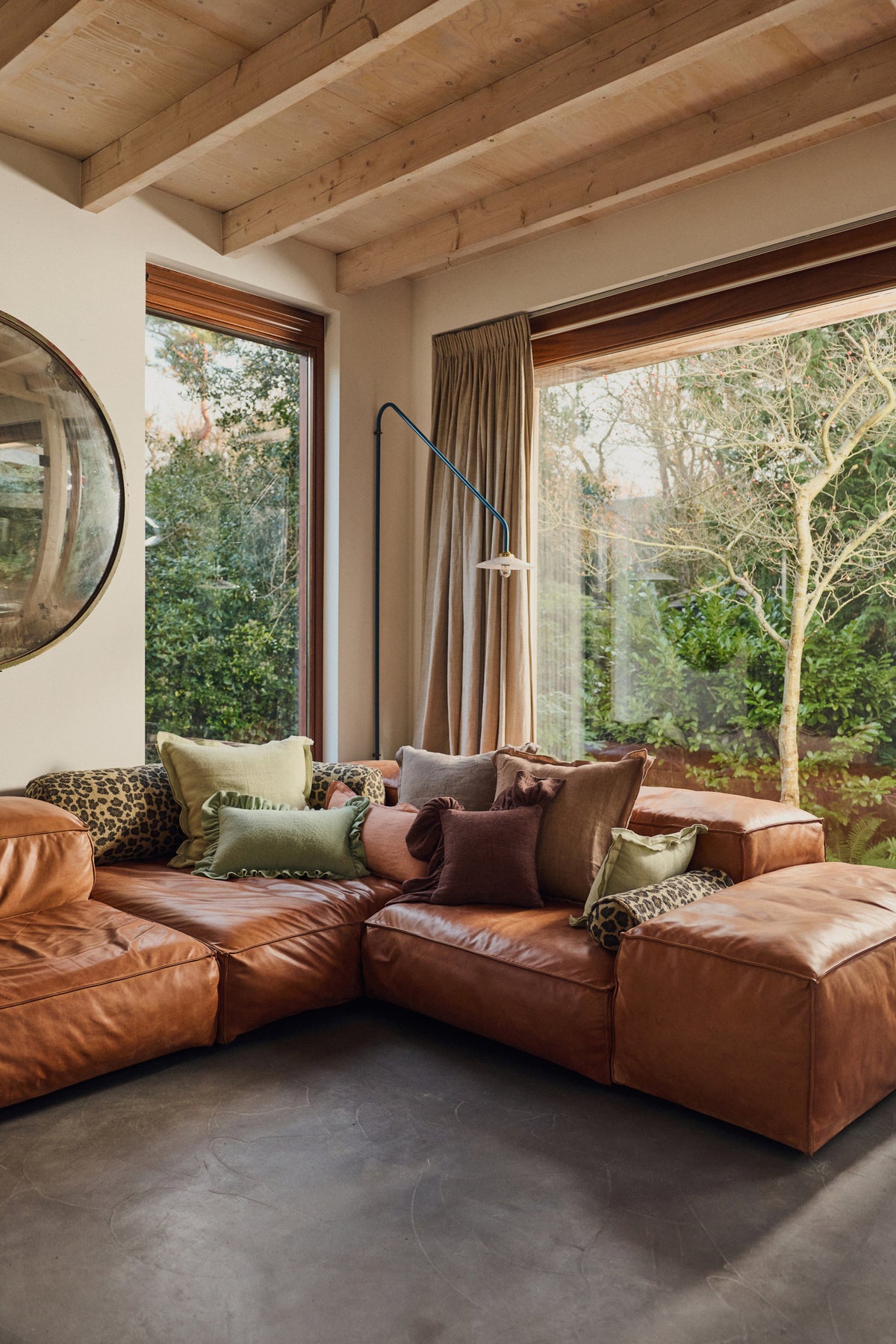 HK Living | Kussen ruffle chestnut 50cm
