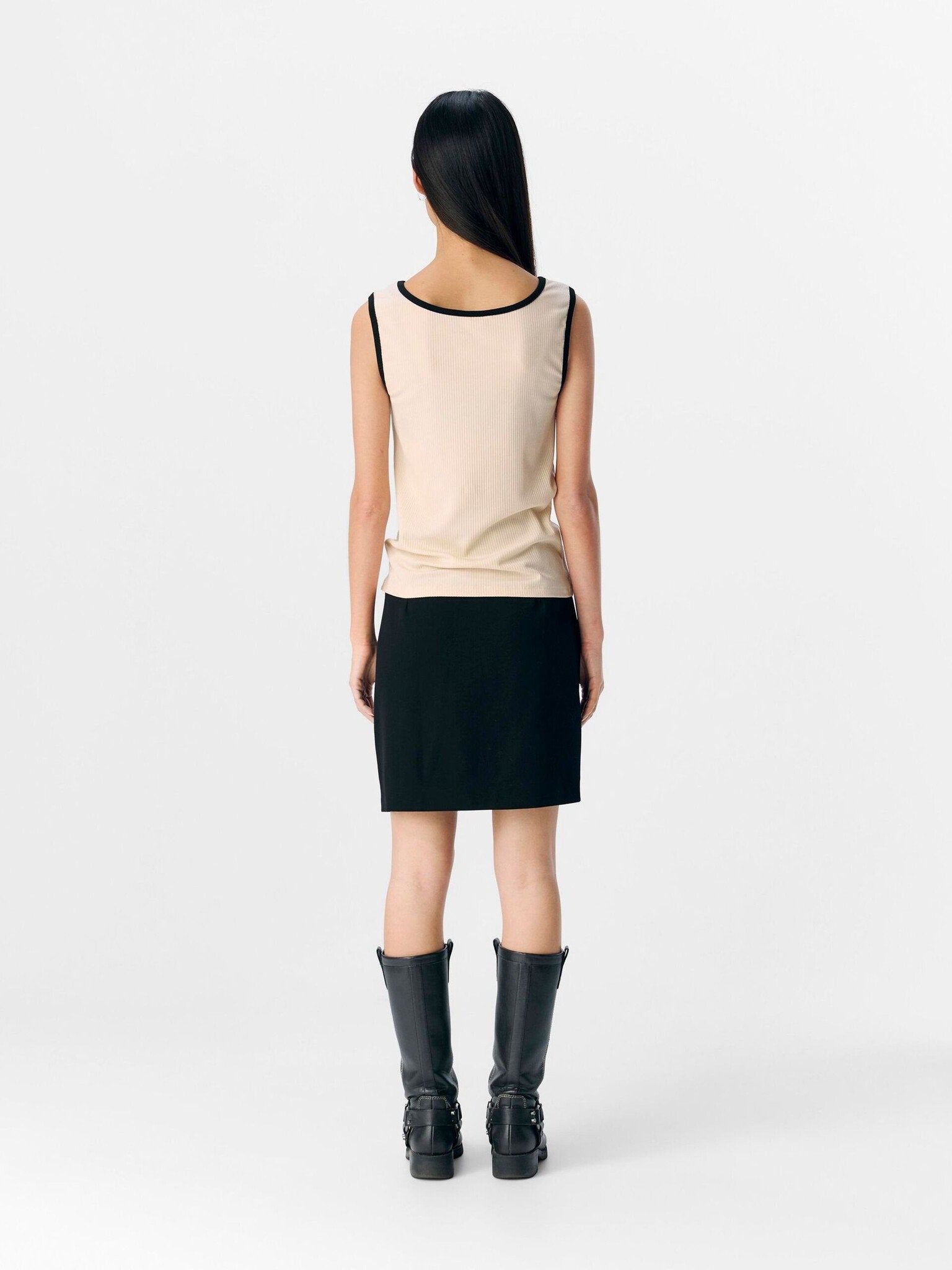 Object | Tanktop Jamie sandshell/black NOOS
