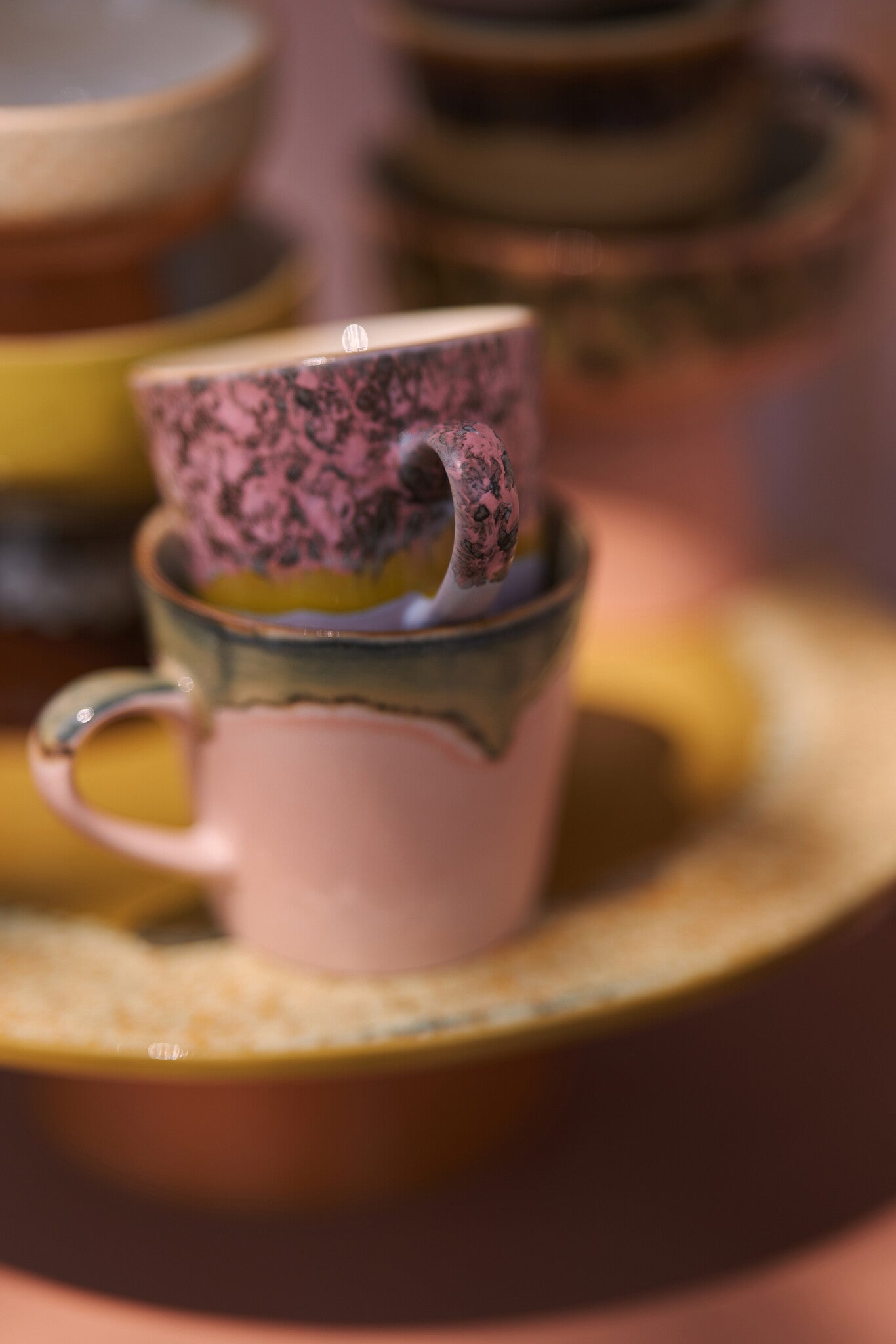 HK Living | 70's servies americanokopje Blossom