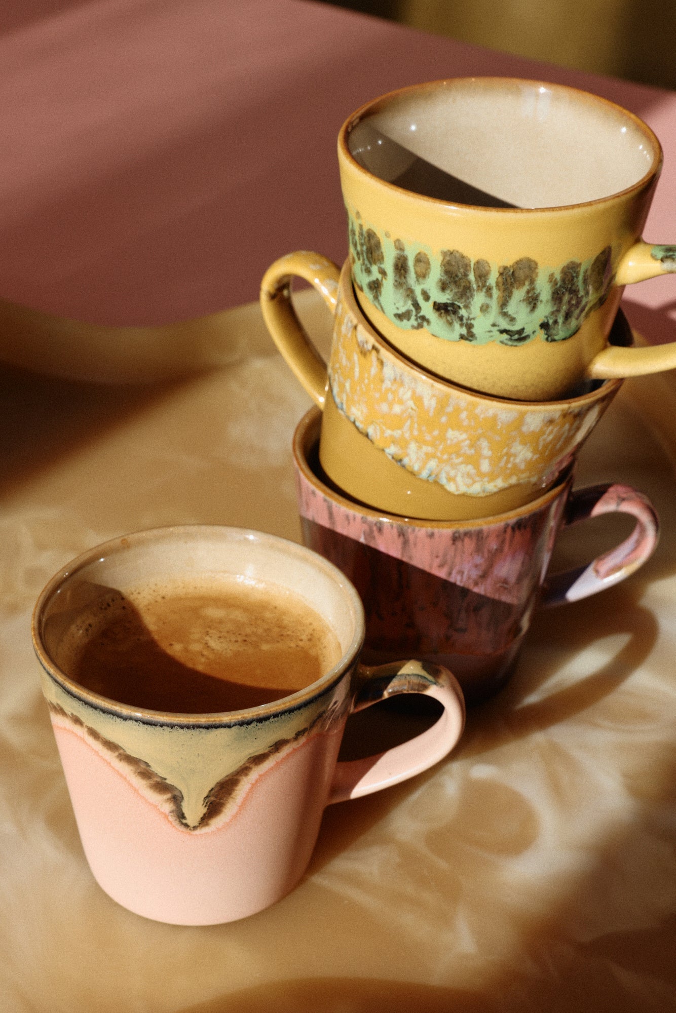 HK Living | 70's servies americanokopje Blossom