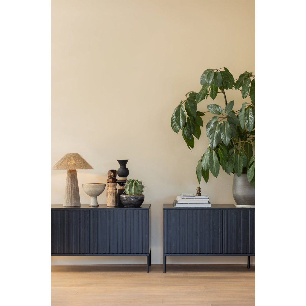Woood | Tv meubel Gravure 150cm zwart SHOWMODEL