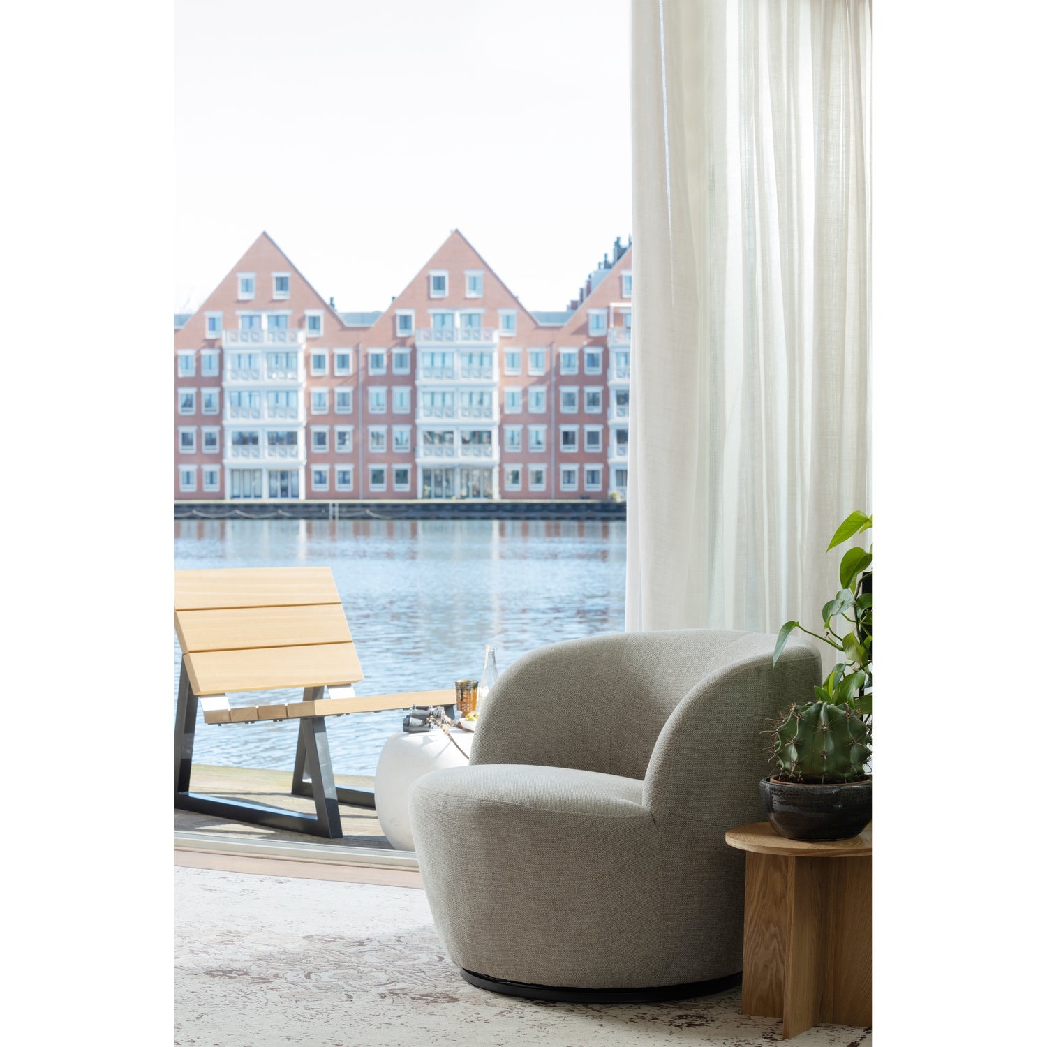 Woood | Draaifauteuil Serra geweven stof zand