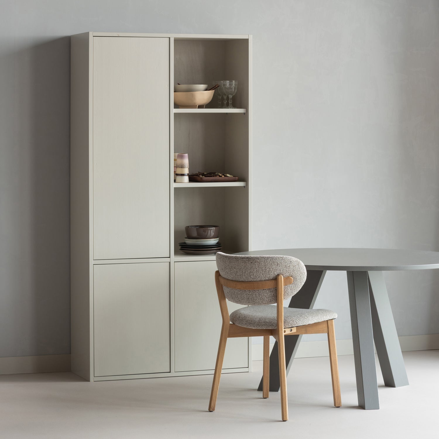 Woood | Ronde eettafel Rhonda 130cm warmgrijs