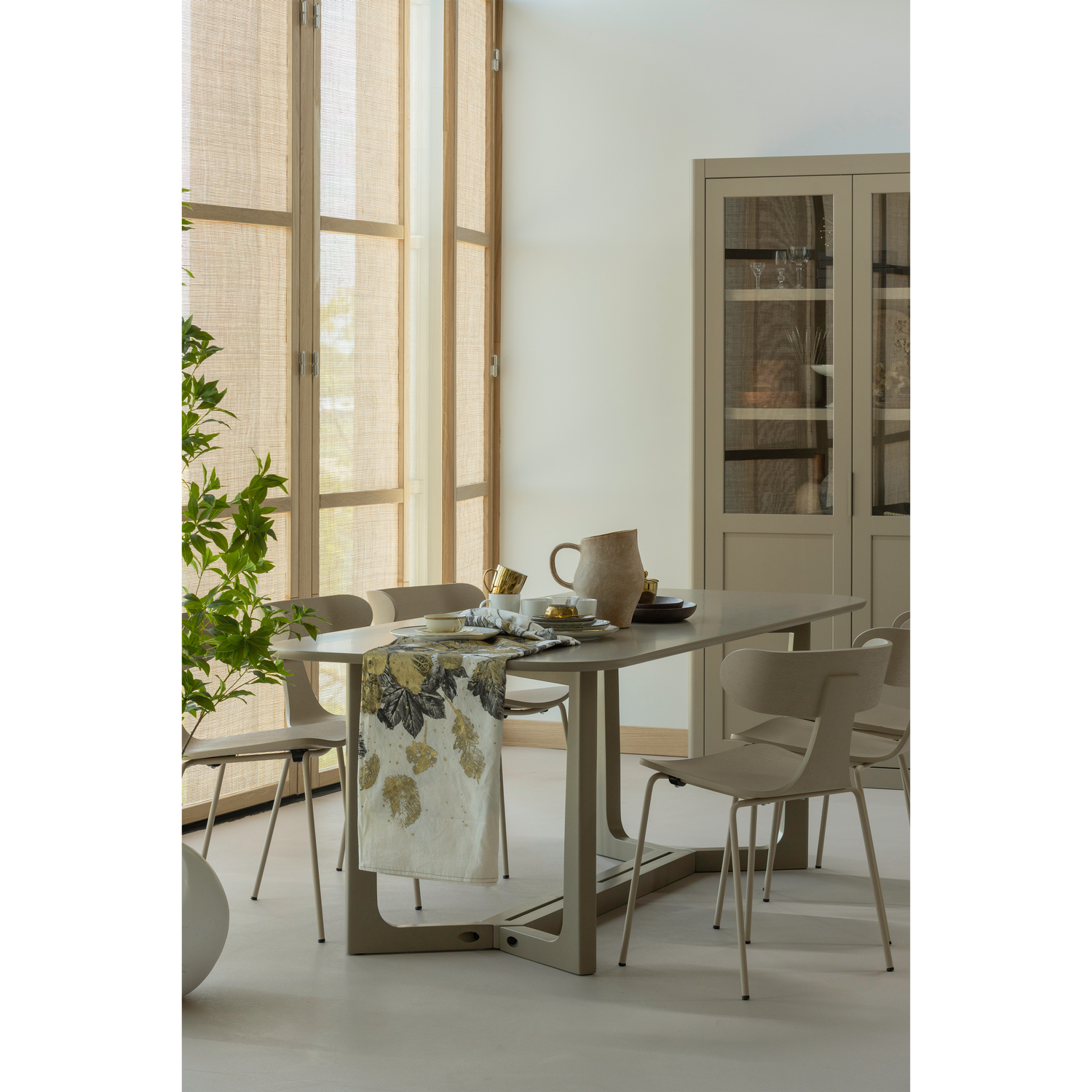 Woood | Eettafel Ferion 240cm mud