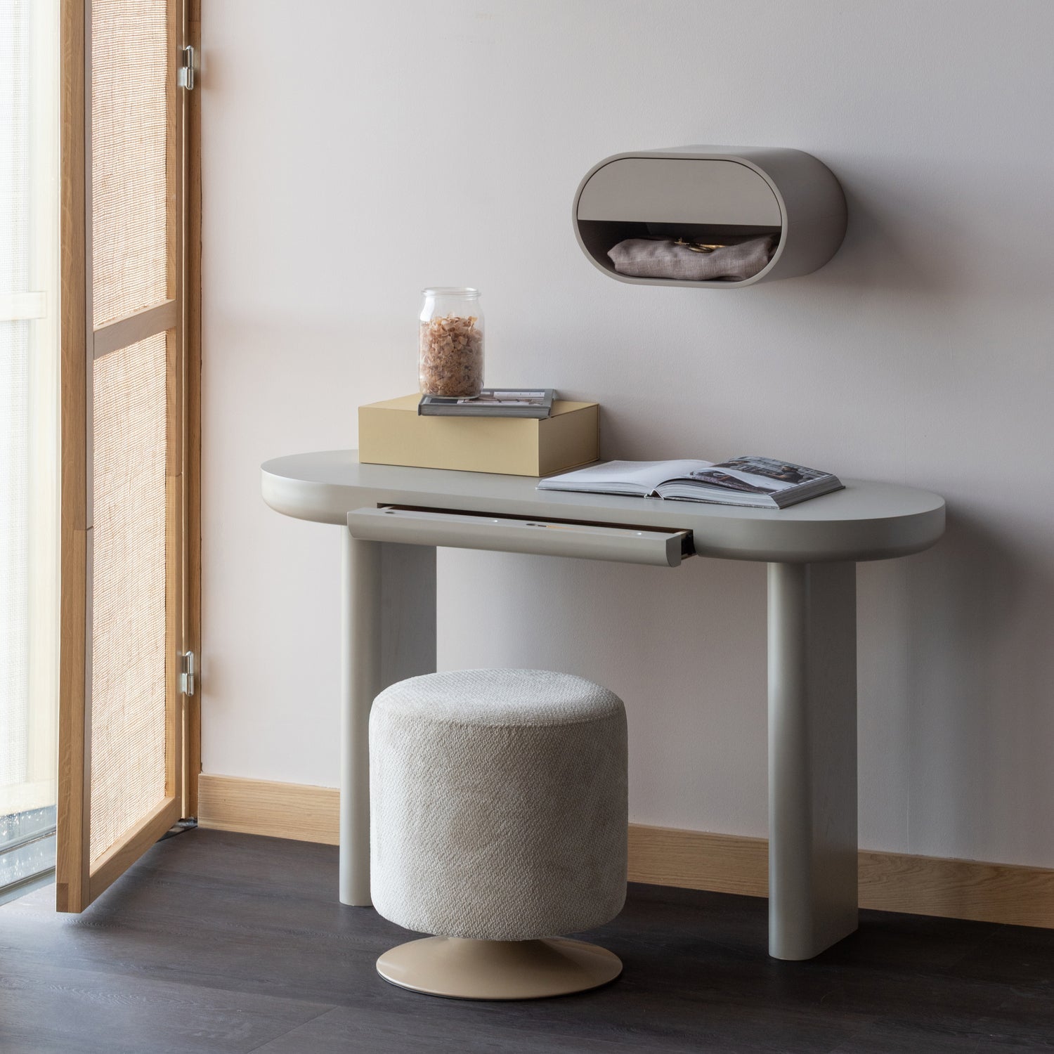 Woood | Poef Islen met draaivoet boucle beige