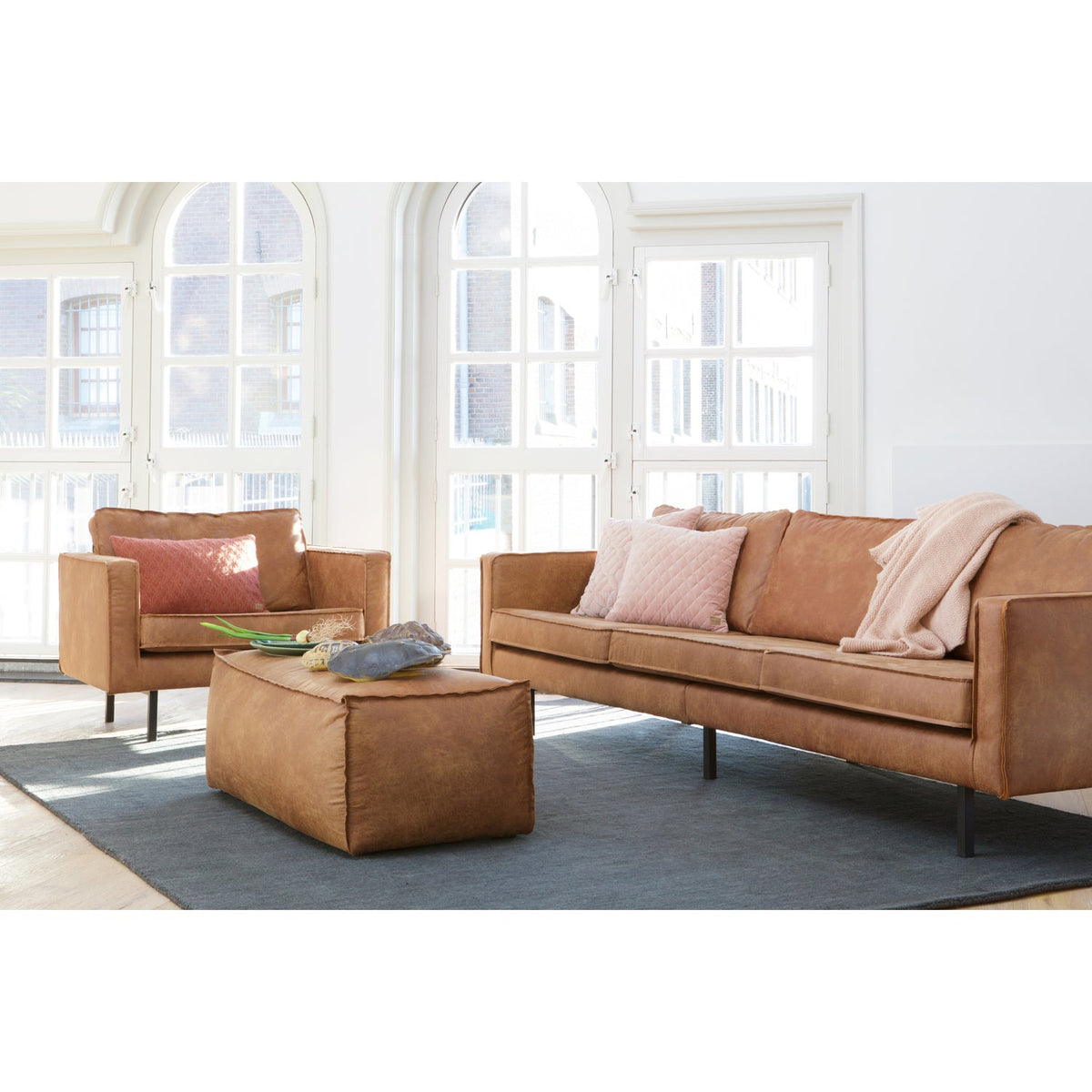 Woood | Poef Rodeo 43x120x60cm ecoleer cognac