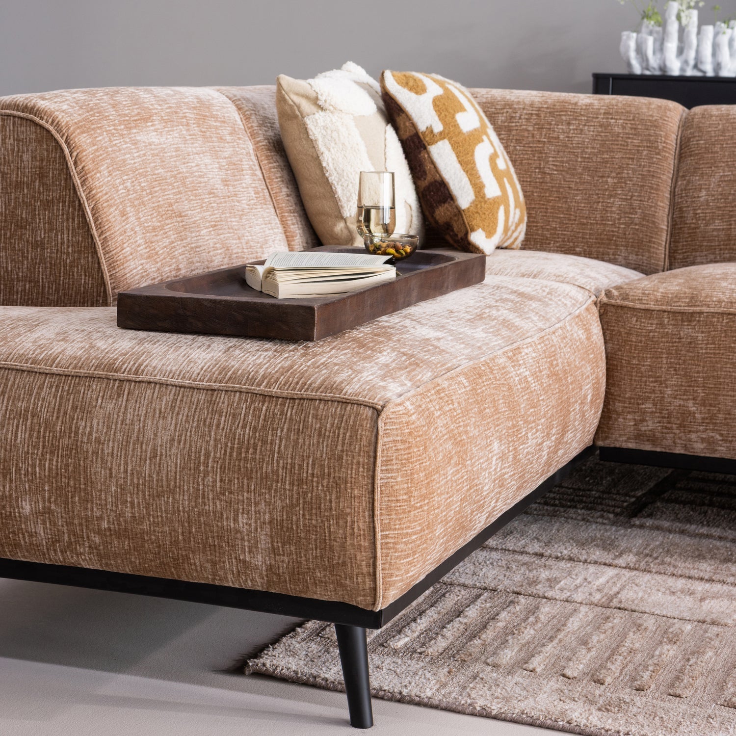 Woood | Hoekbank Statement links chenille velvet perzikroze