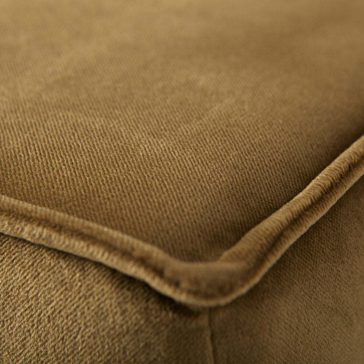 Woood | Hocker Rodeo op poten velvet honinggeel