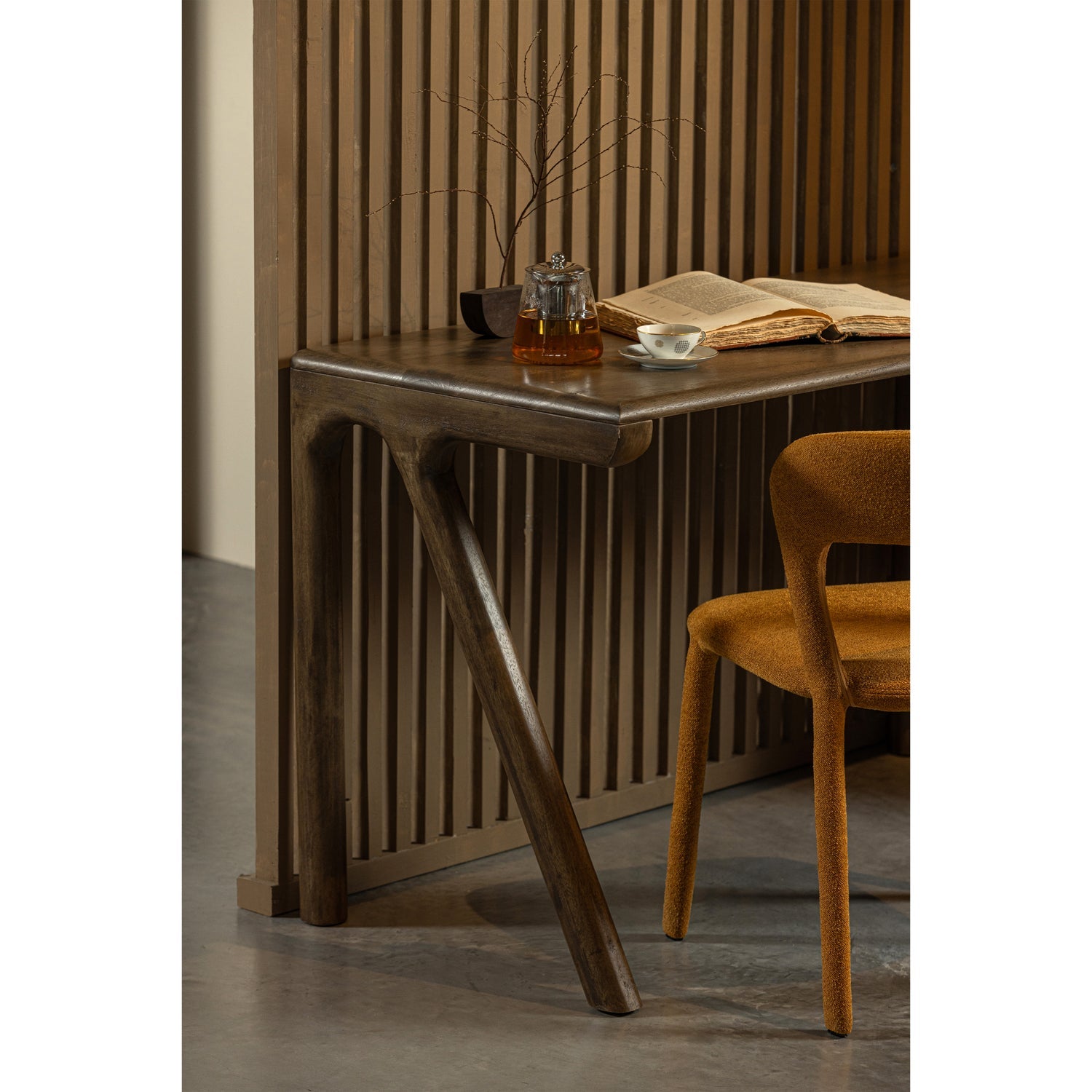 Woood | Bureau Tug donkerbuin