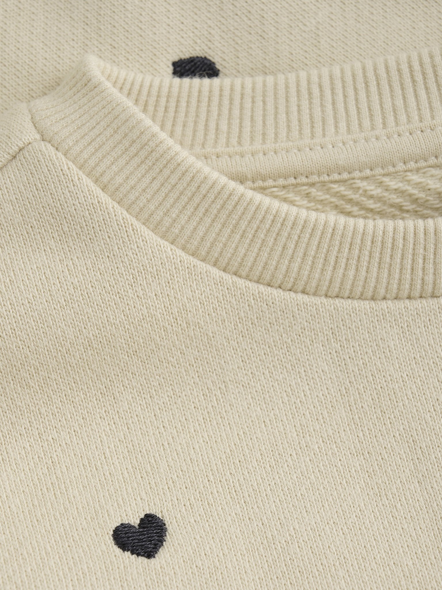 Daily7 | Sweaterdress hartjes sandshell