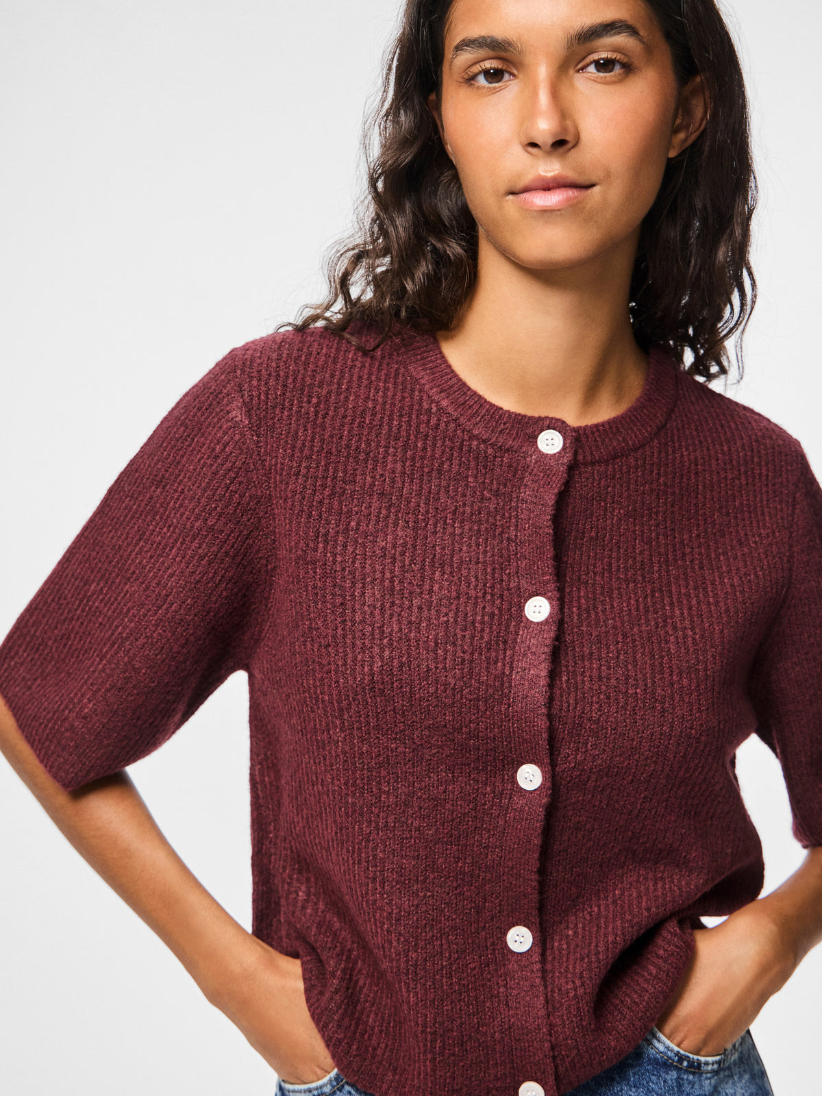 Pieces | Gebreid vestje Silly tawny port melange NOOS.