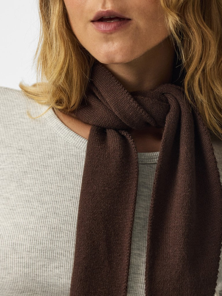 Pieces | Sjaaltje Komma Triangle hot fudge NOOS