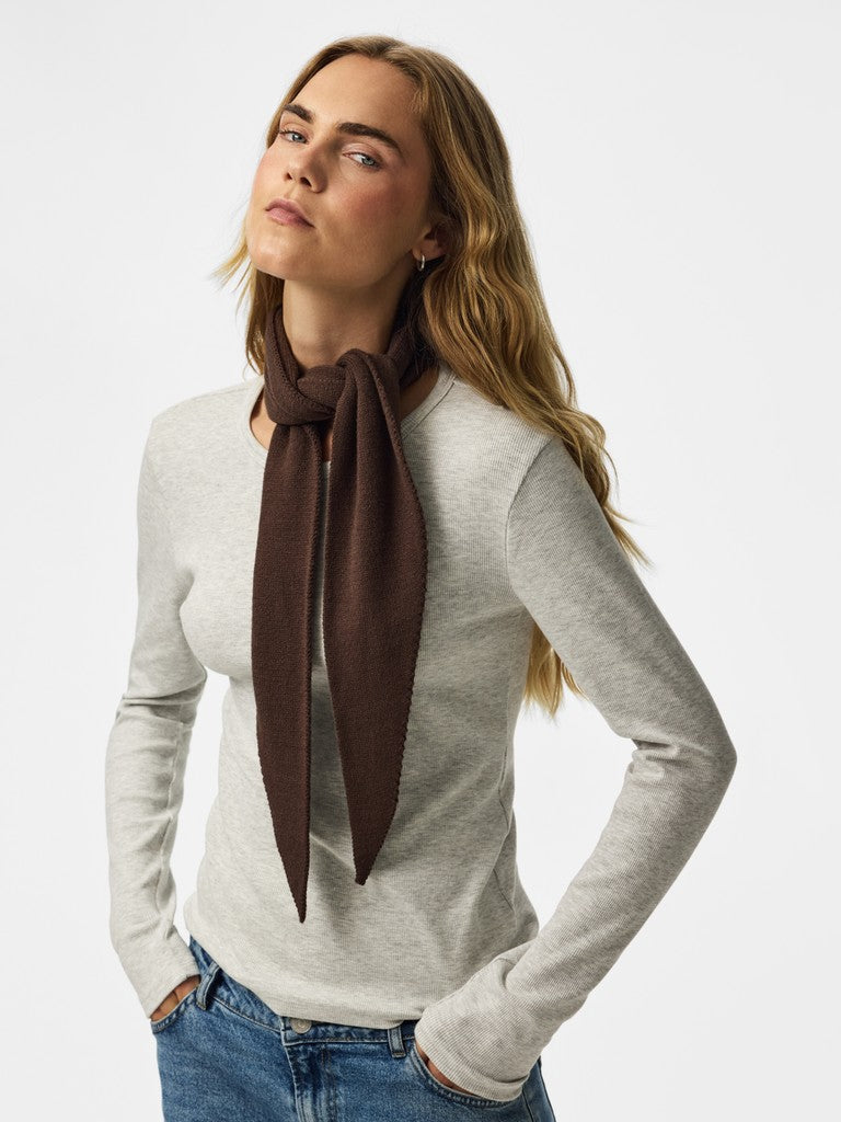 Pieces | Sjaaltje Komma Triangle hot fudge NOOS
