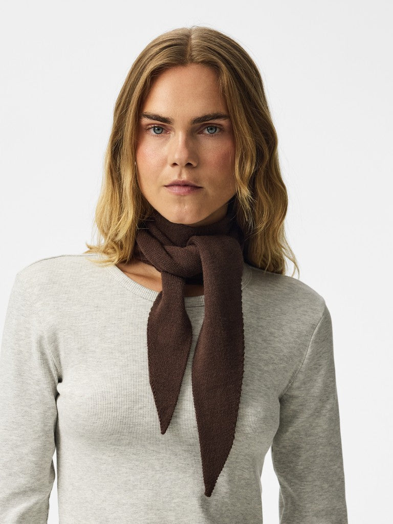 Pieces | Sjaaltje Komma Triangle hot fudge NOOS