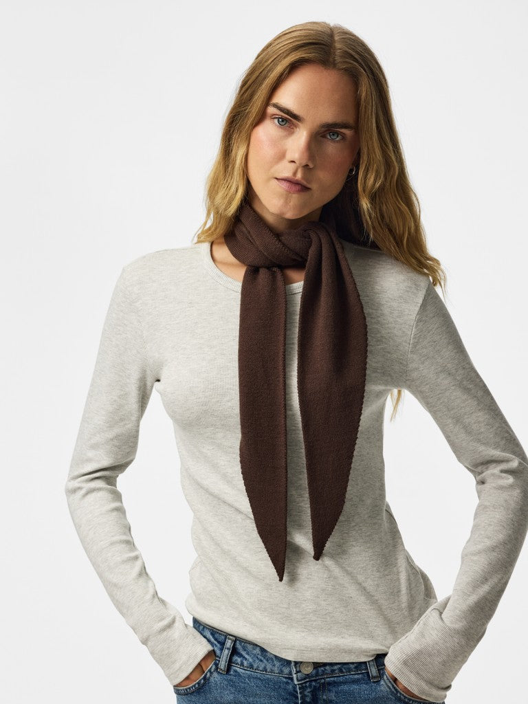 Pieces | Sjaaltje Komma Triangle hot fudge NOOS