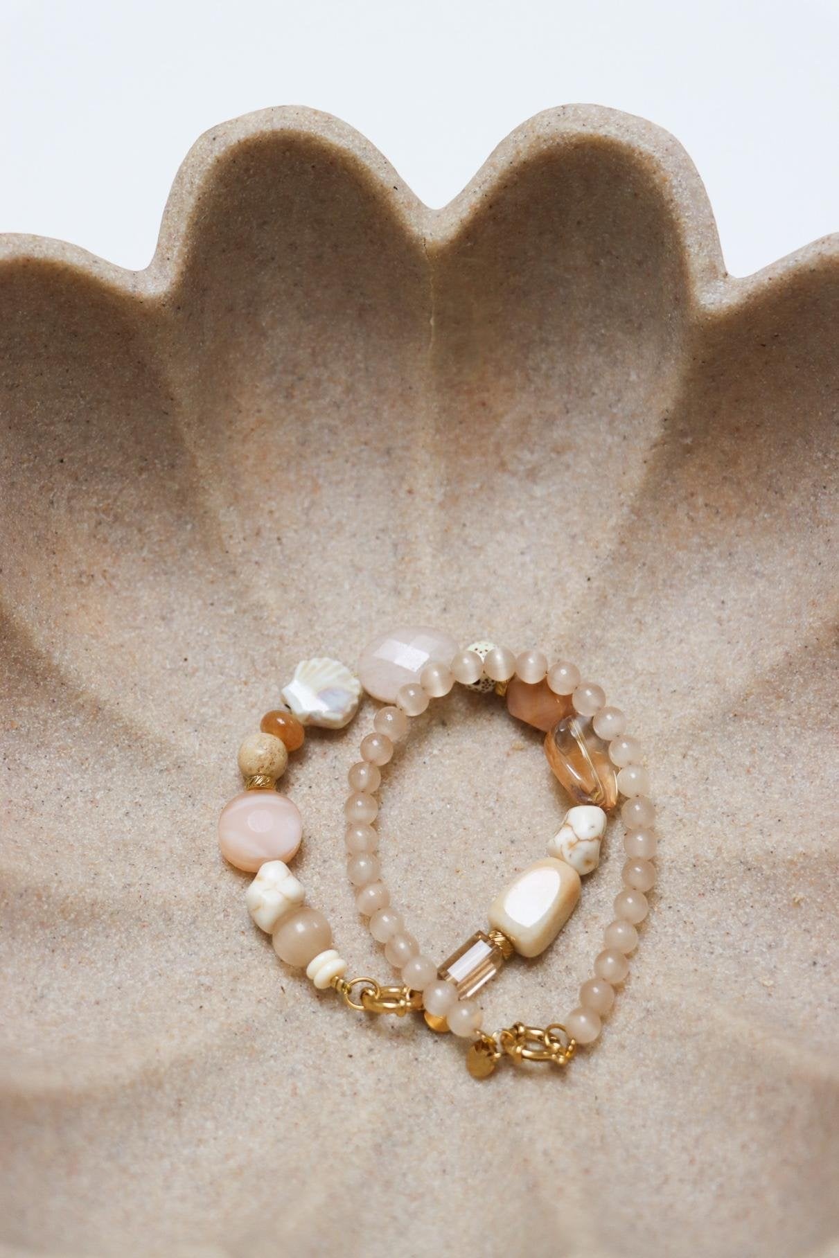 Label Kiki | Armband Cat eye beige gold