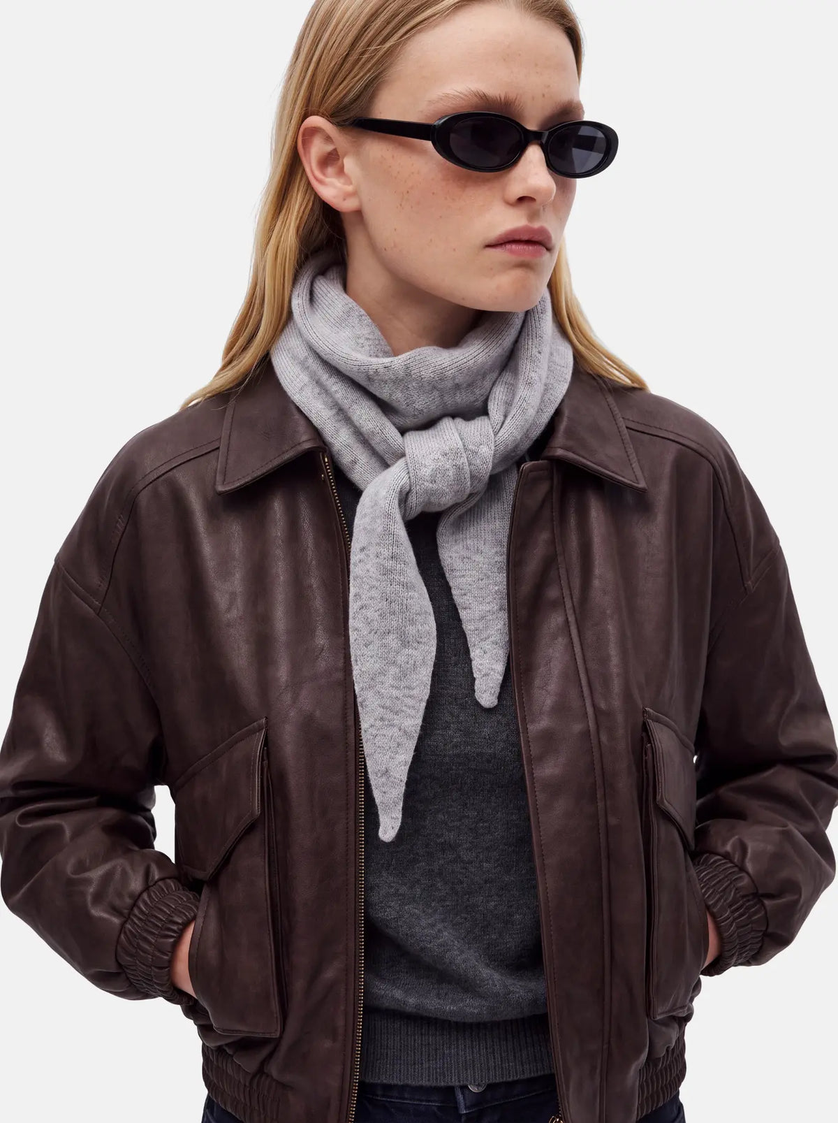Pieces | Sjaaltje Komma Triangle medium grey NOOS