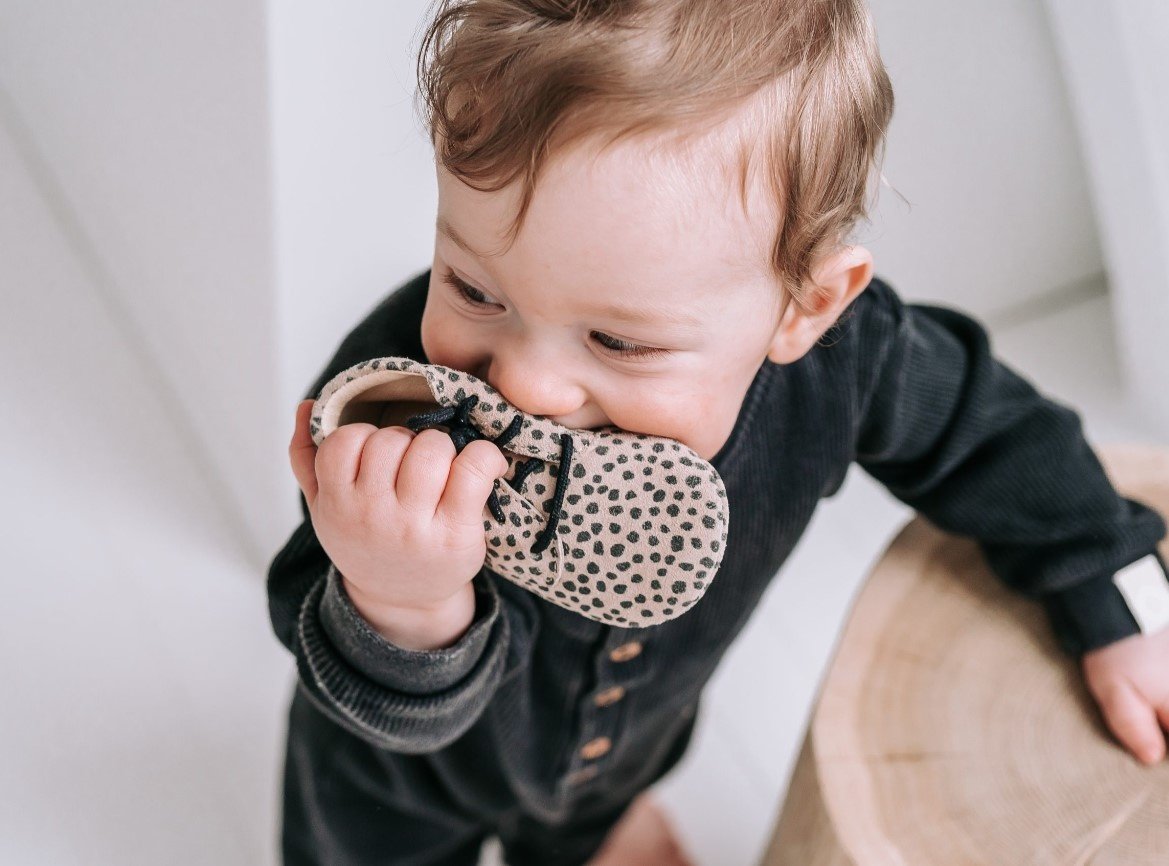 Mavies | Schoentjes speckle zand